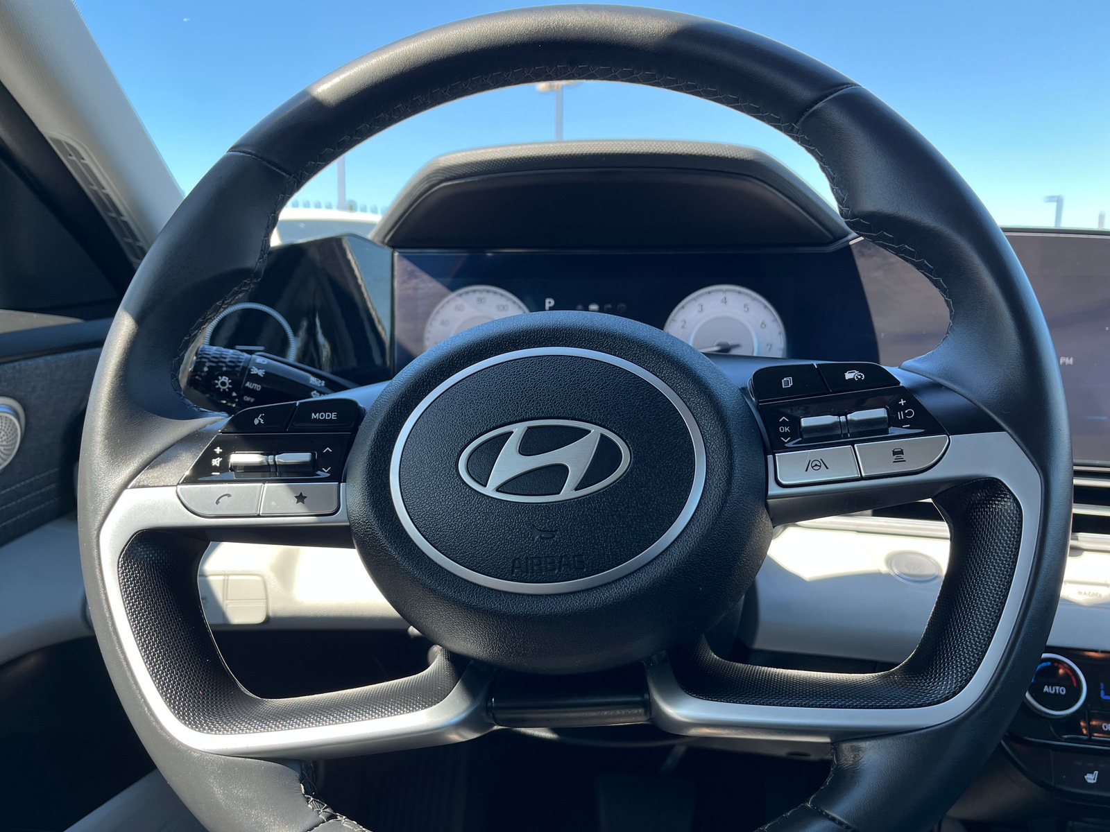 Thumbnail: 2025 Hyundai Elantra - 4