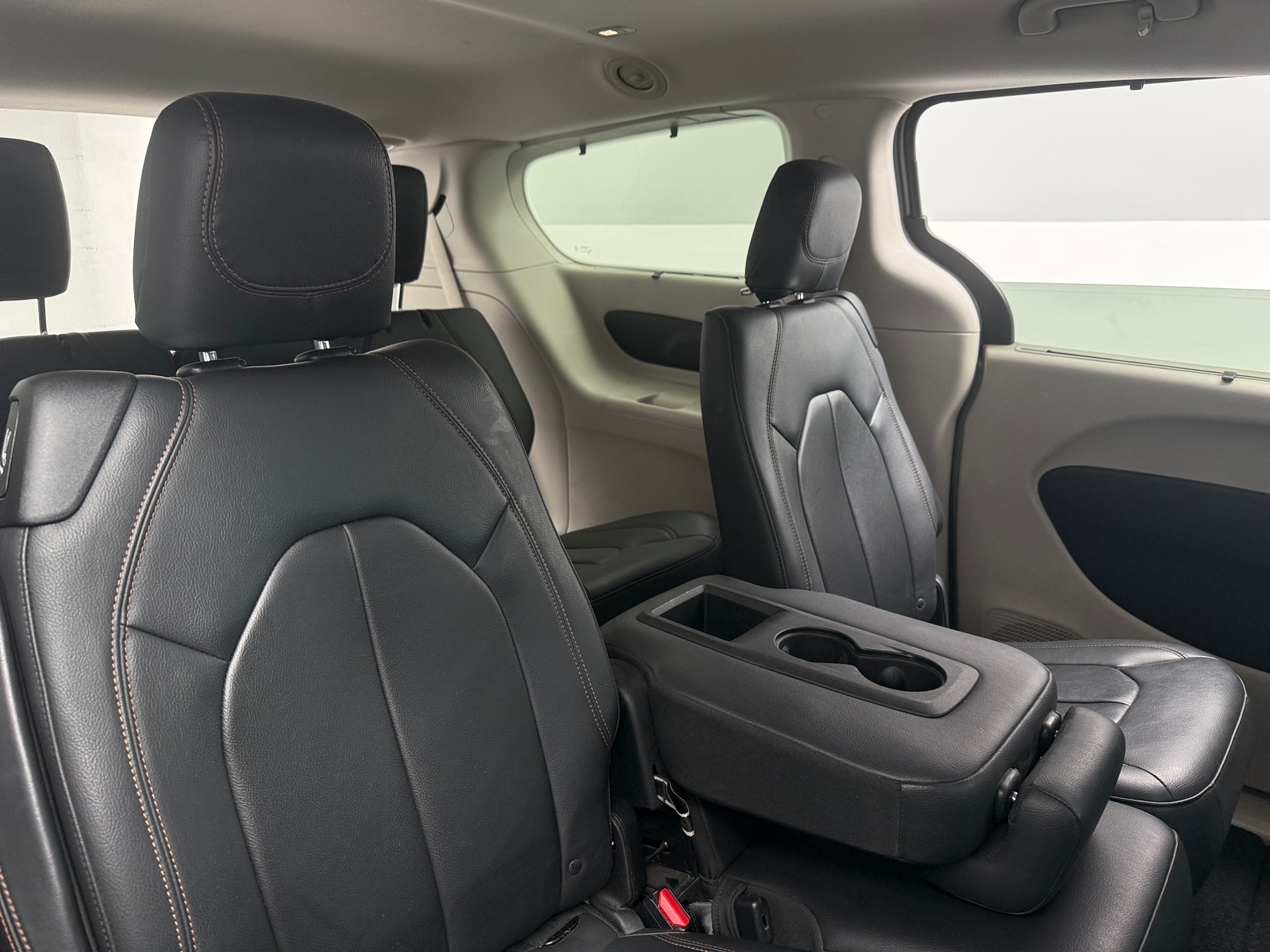 Thumbnail: 2017 Chrysler Pacifica - 5