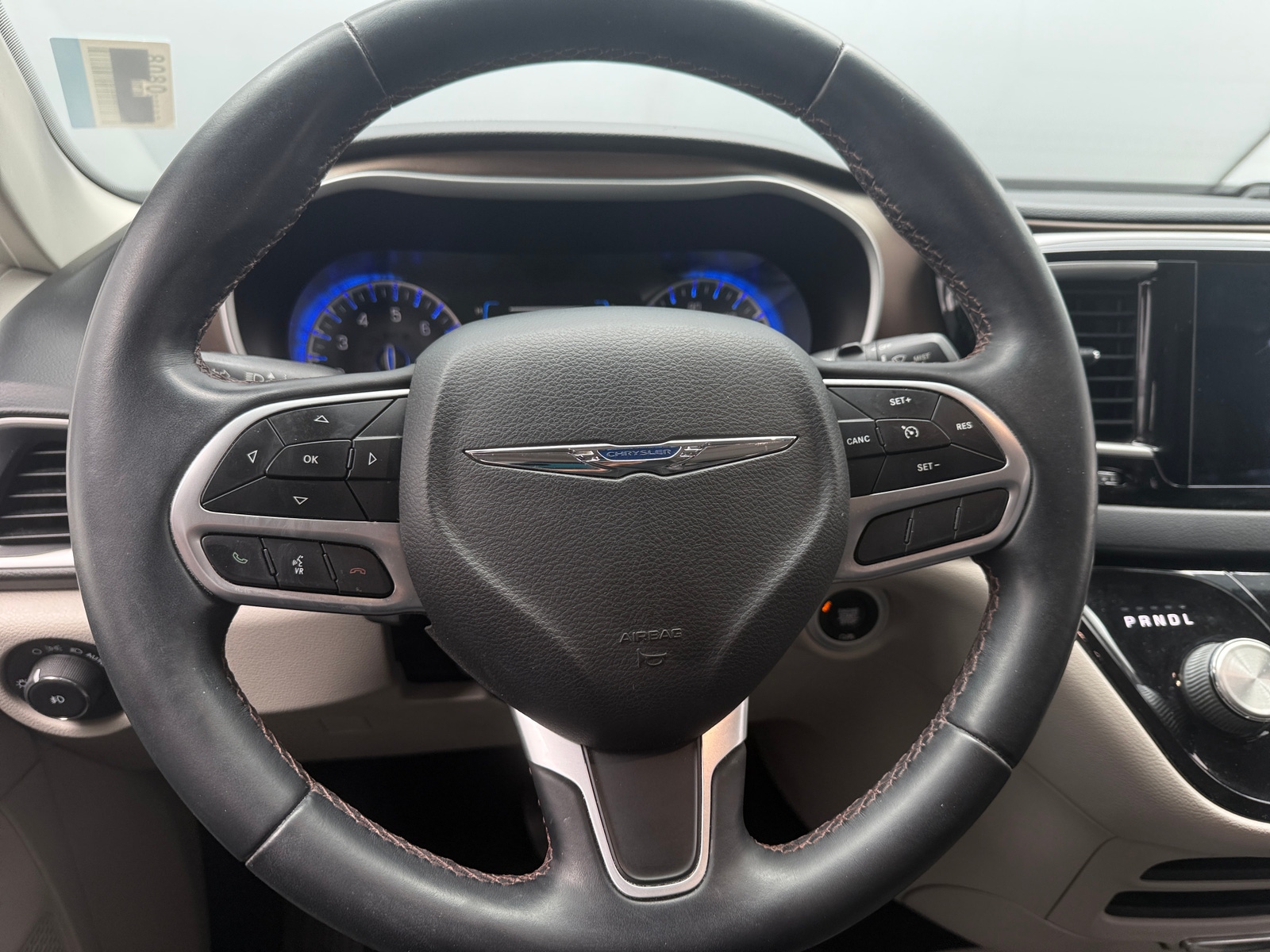 Thumbnail: 2017 Chrysler Pacifica - 4