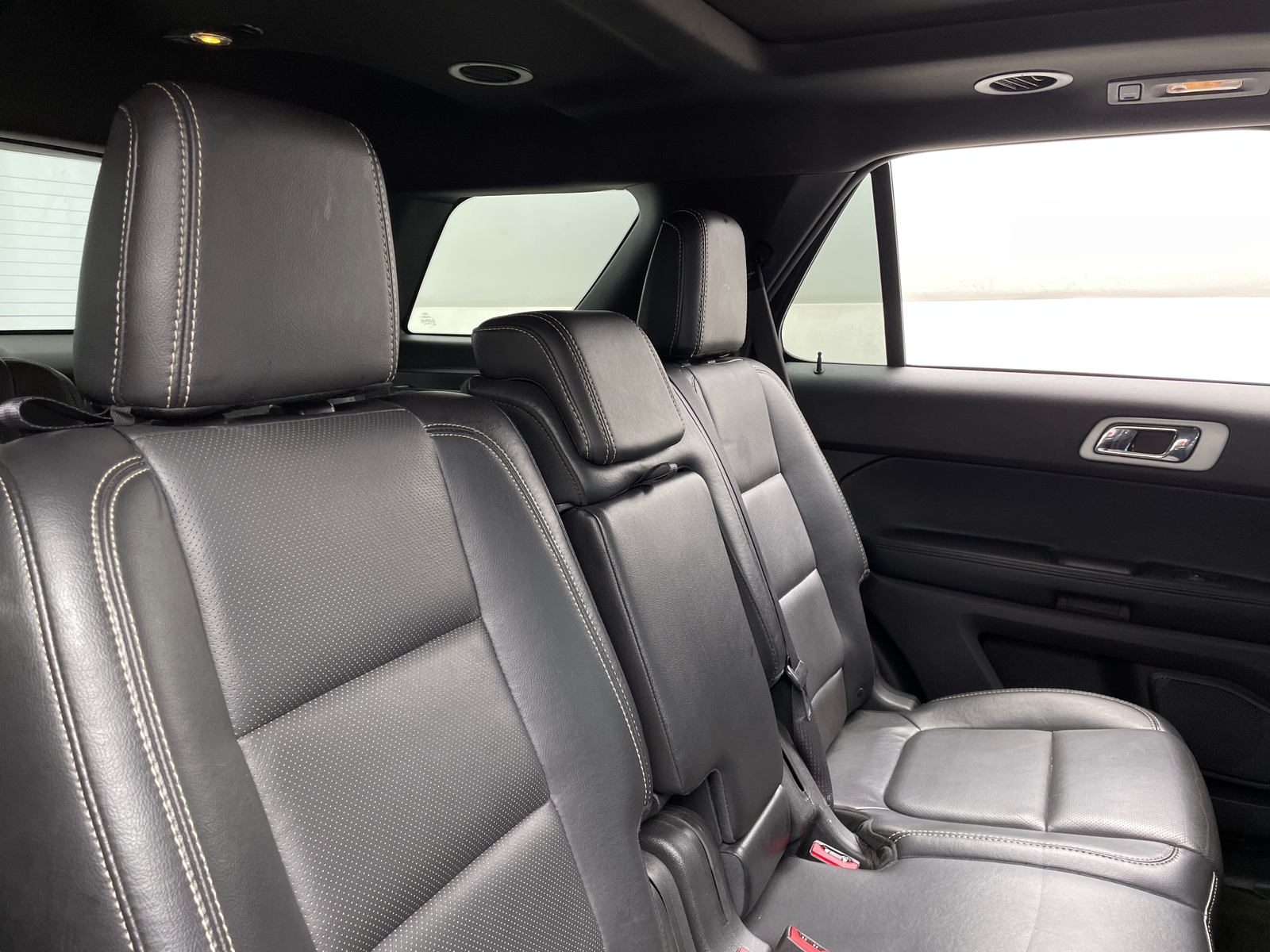 Thumbnail: 2015 Ford Explorer - 5