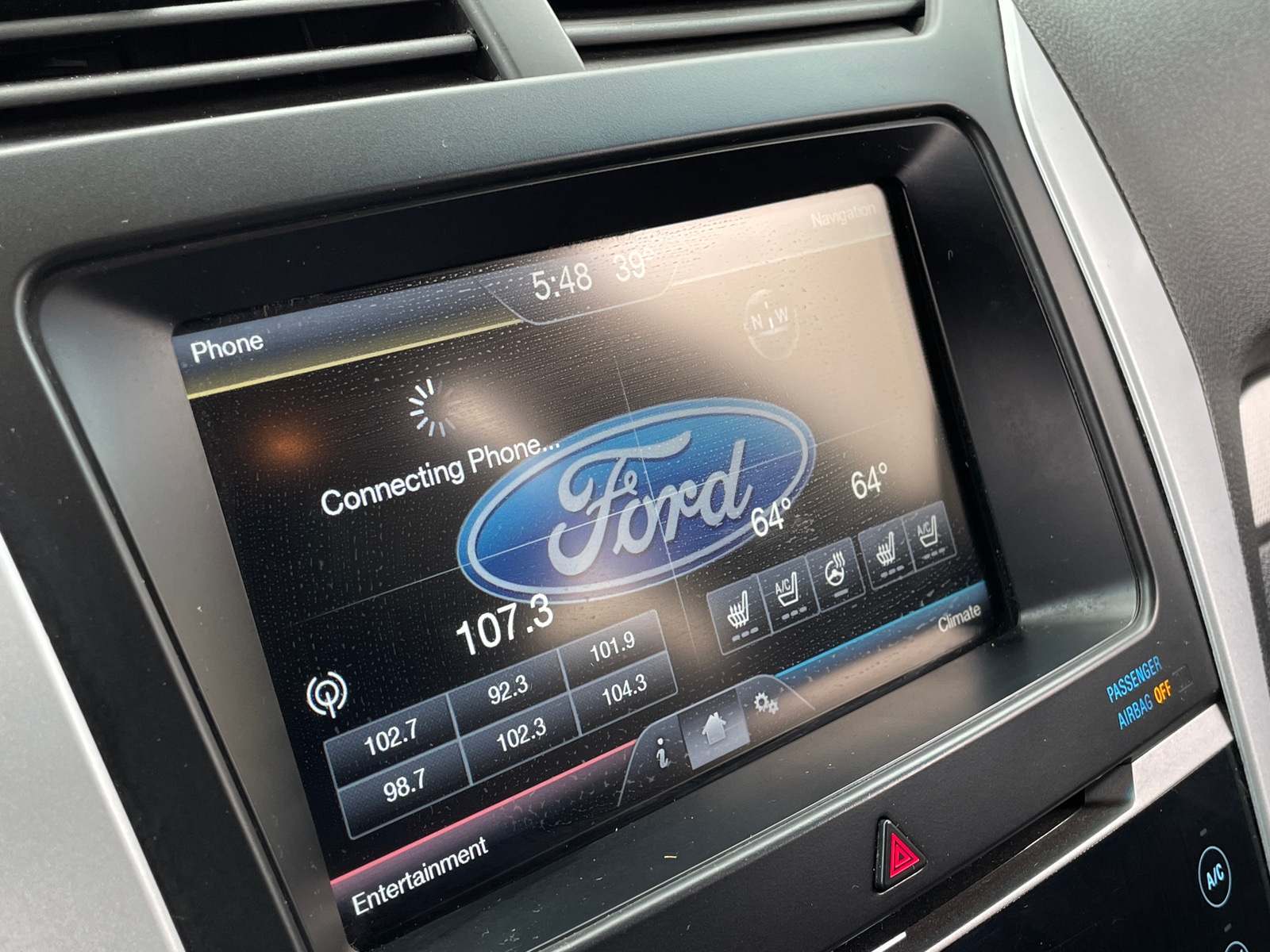 Thumbnail: 2015 Ford Explorer - 3