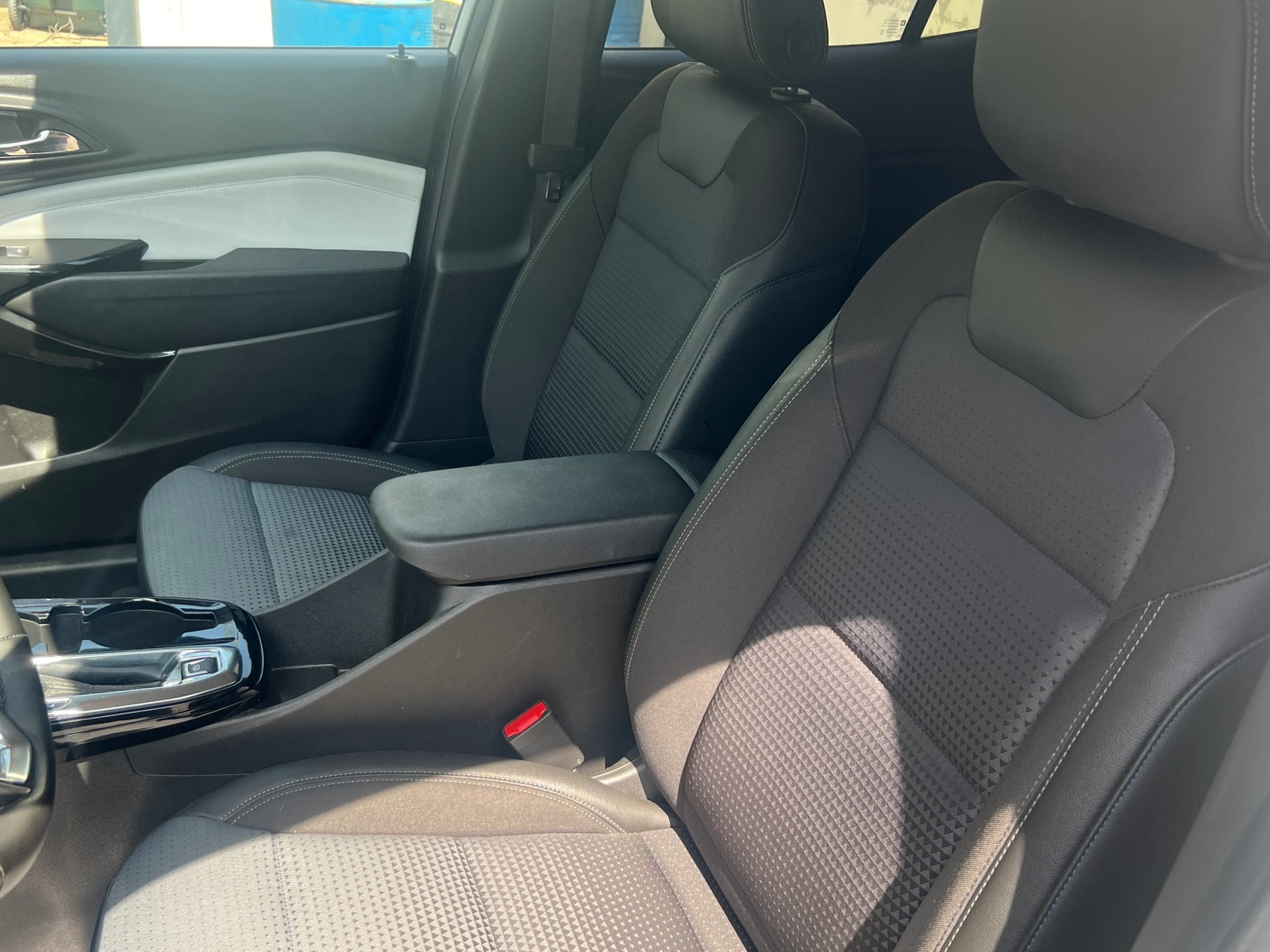 Thumbnail: 2025 Chevrolet Trax - 2