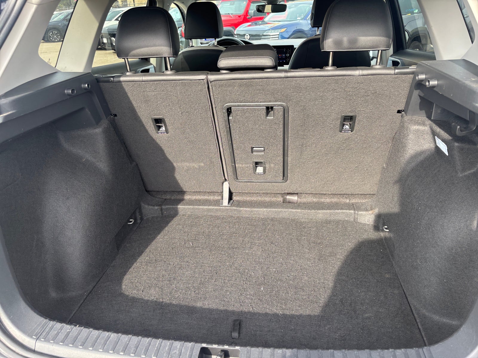 Thumbnail: 2025 Volkswagen Taos - 7