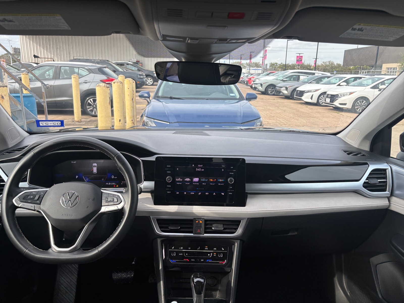 Thumbnail: 2025 Volkswagen Taos - 3