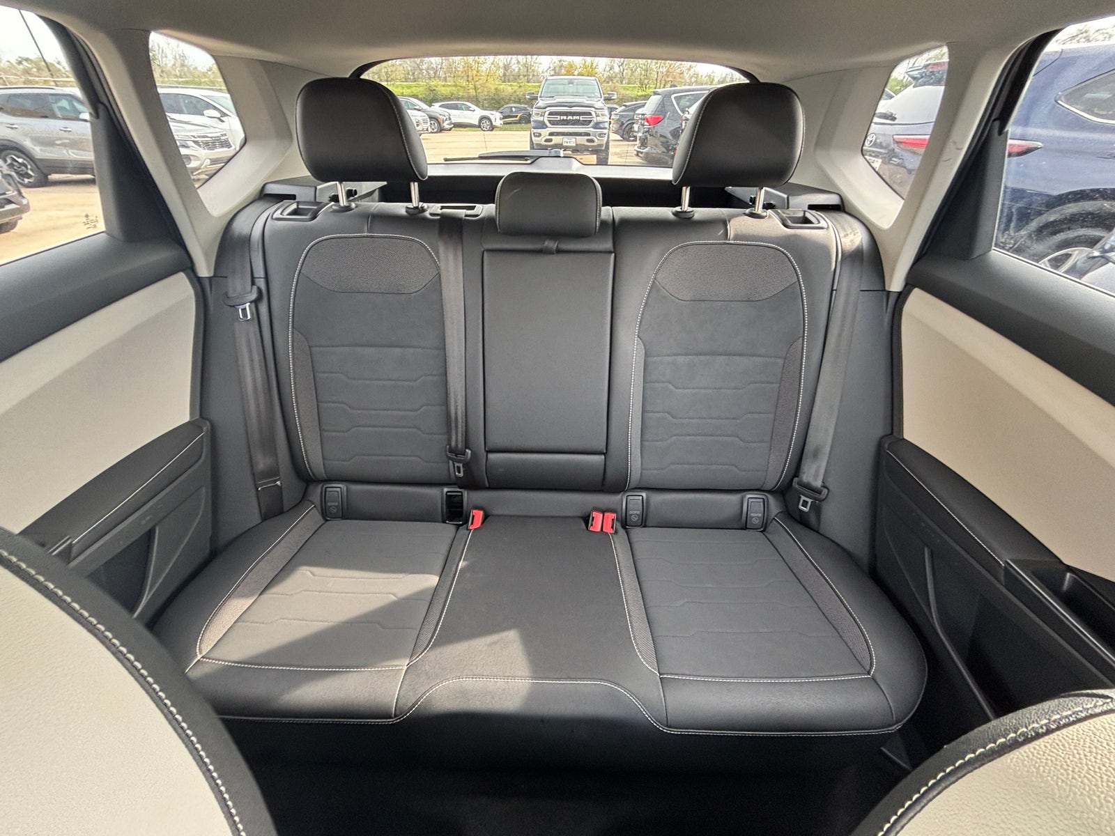 Thumbnail: 2025 Volkswagen Taos - 6