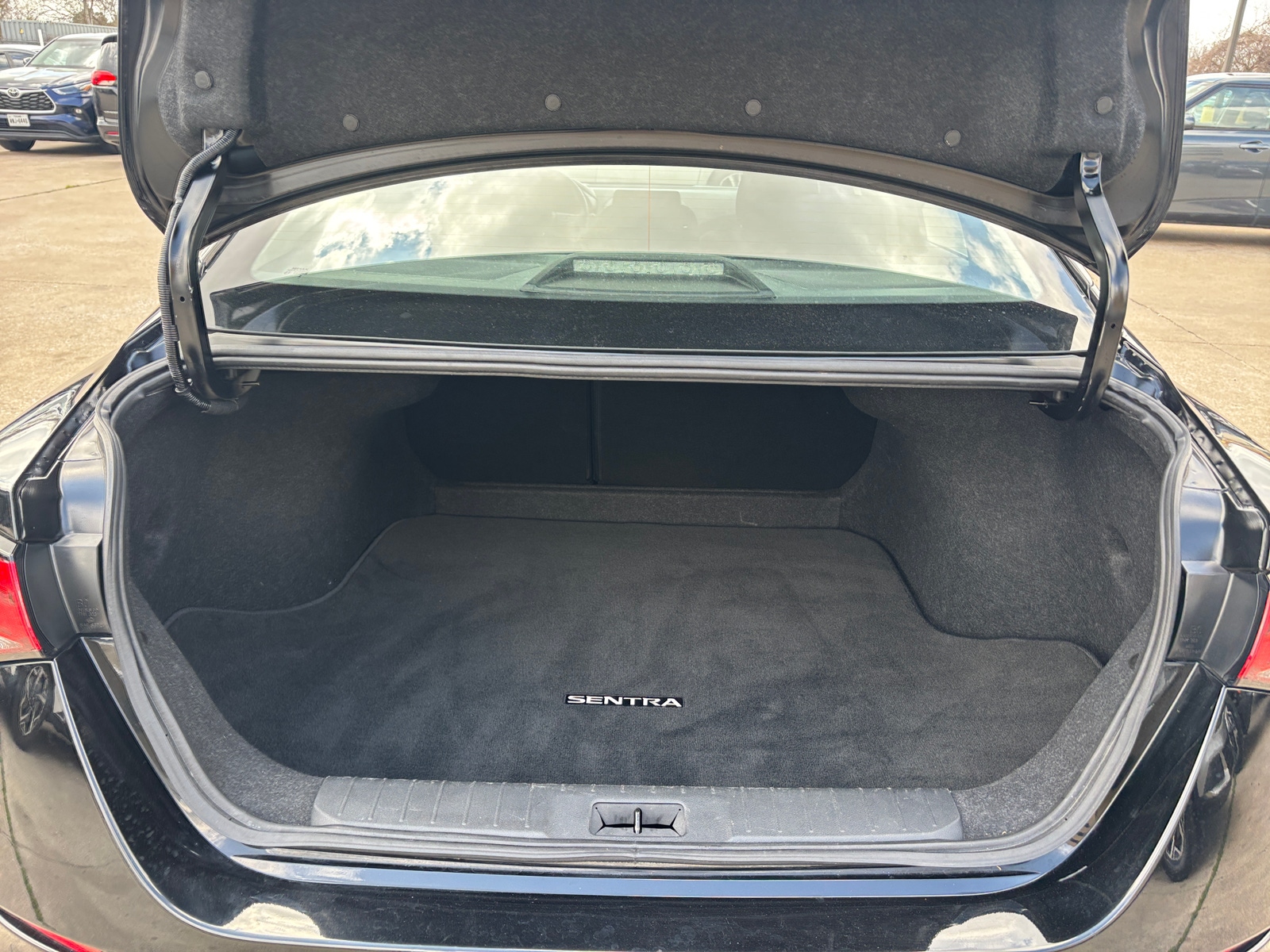 Thumbnail: 2025 Nissan Sentra - 6