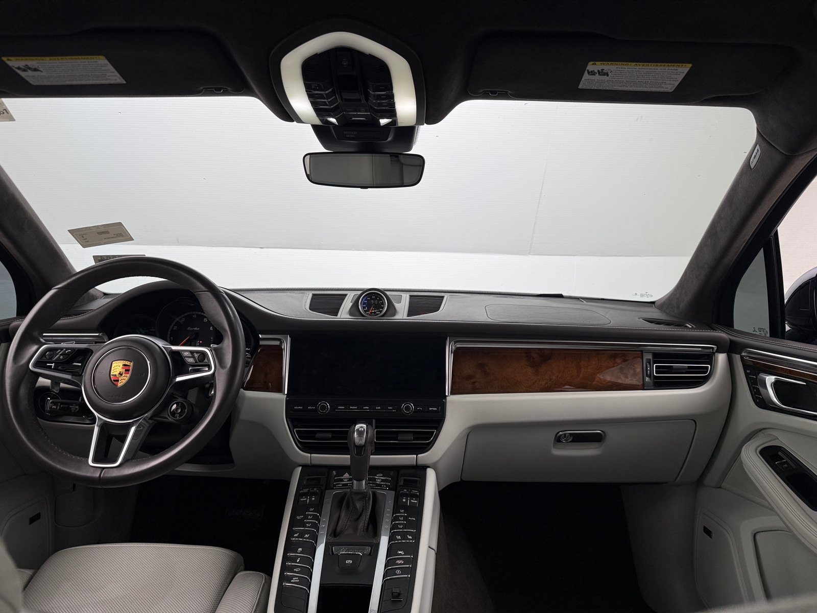 Thumbnail: 2021 Porsche Macan - 2