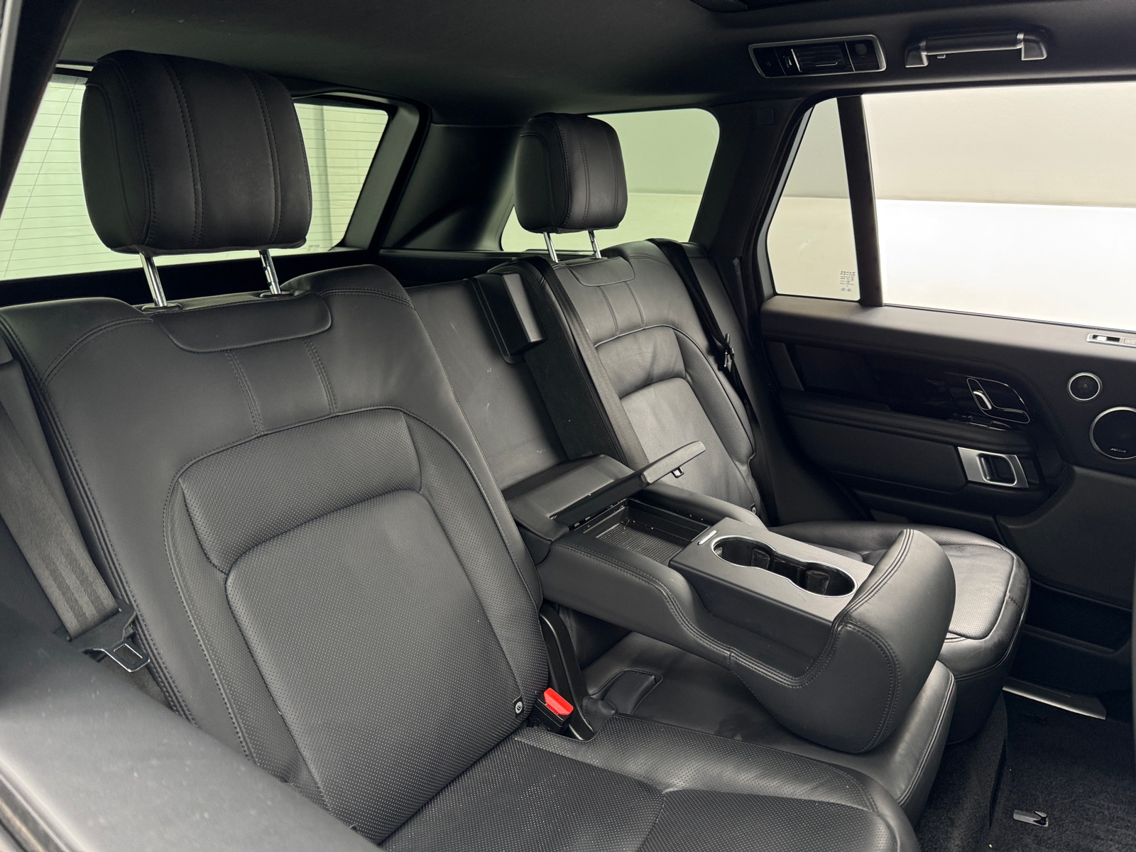 Thumbnail: 2021 Land Rover Range Rover - 5