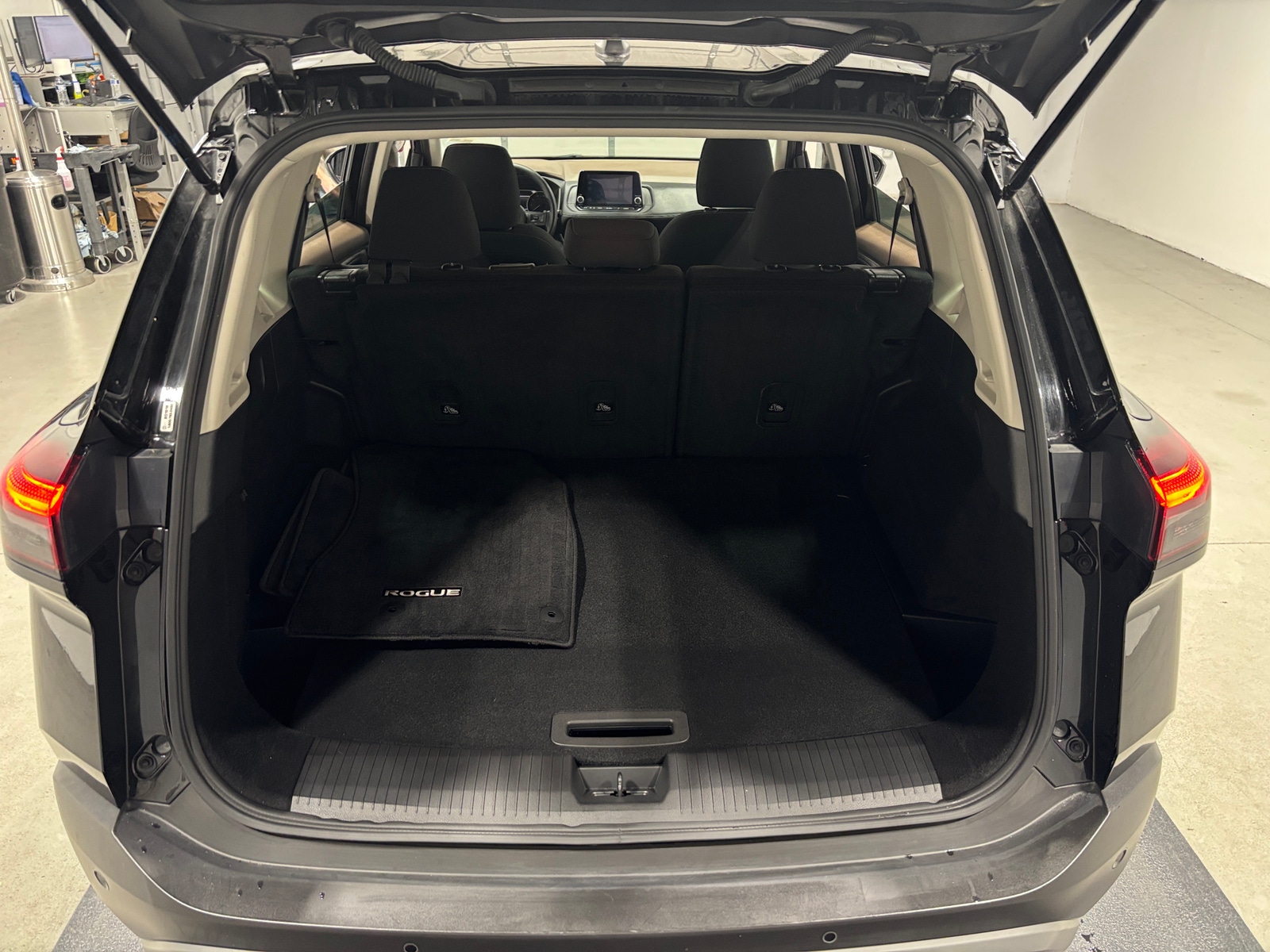 Thumbnail: 2023 Nissan Rogue - 7