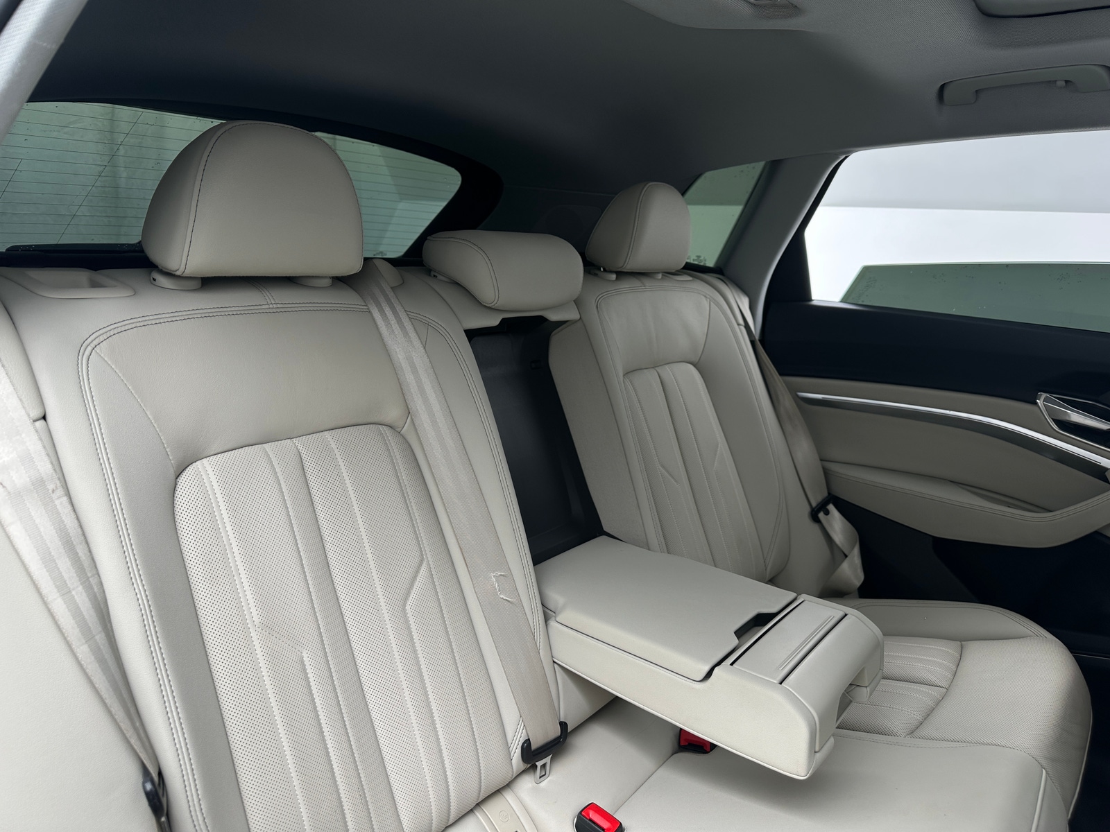 Thumbnail: 2019 Audi e-tron - 5