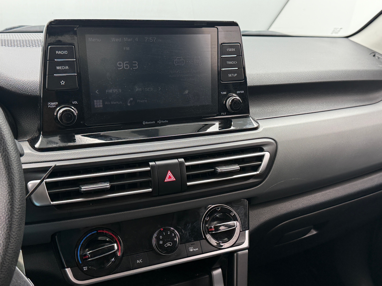 Thumbnail: 2023 Kia Seltos - 4