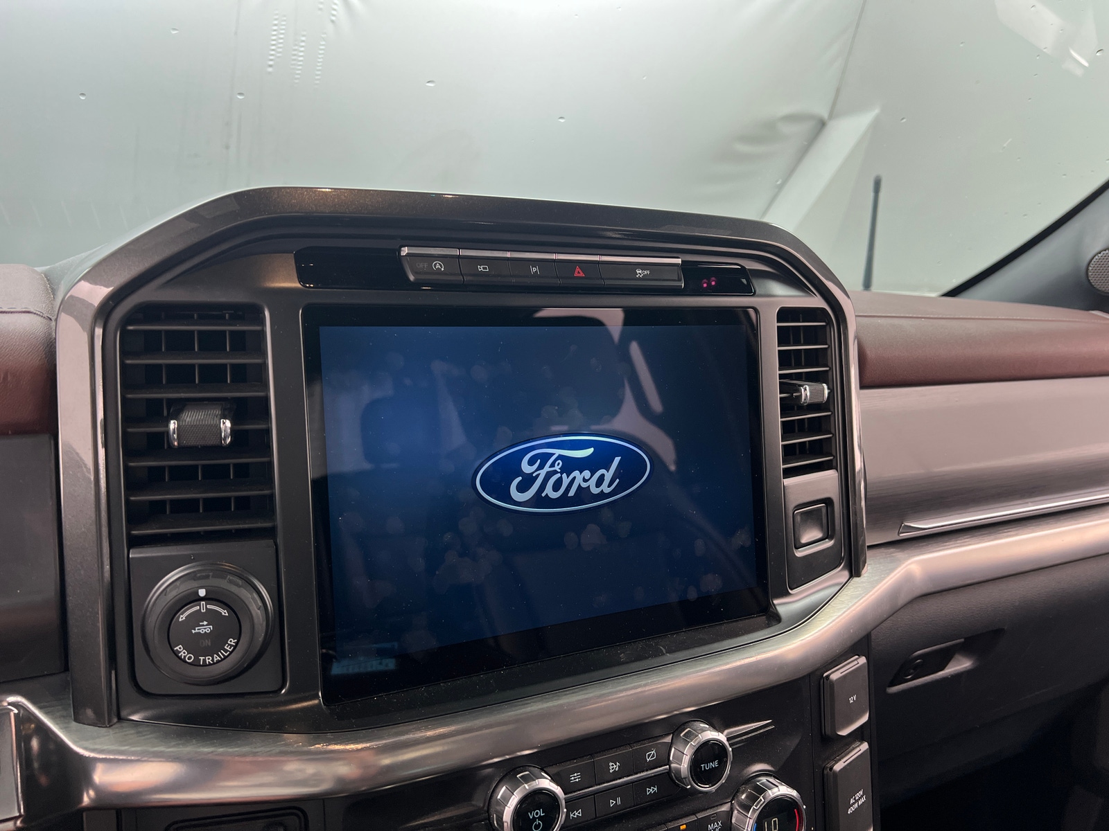 Thumbnail: 2021 Ford Econoline - 3