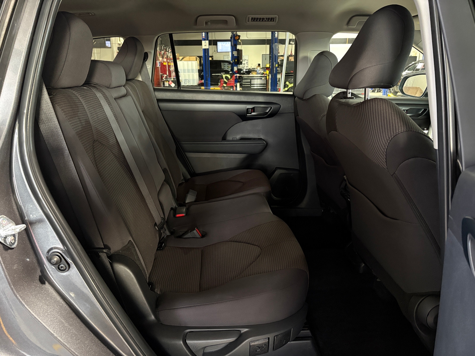 Thumbnail: 2025 Toyota Highlander - 6