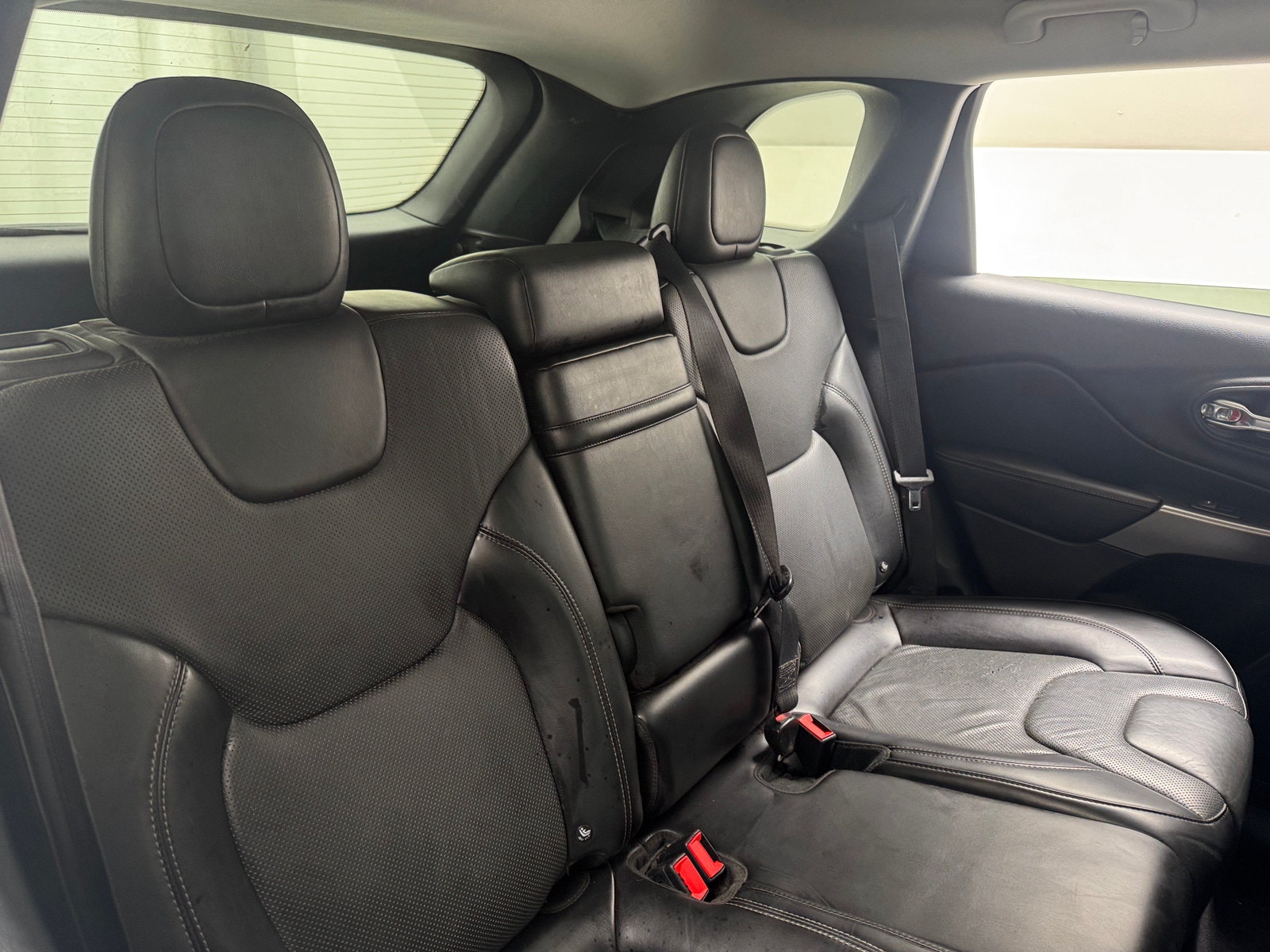 Thumbnail: 2019 Jeep Cherokee - 5