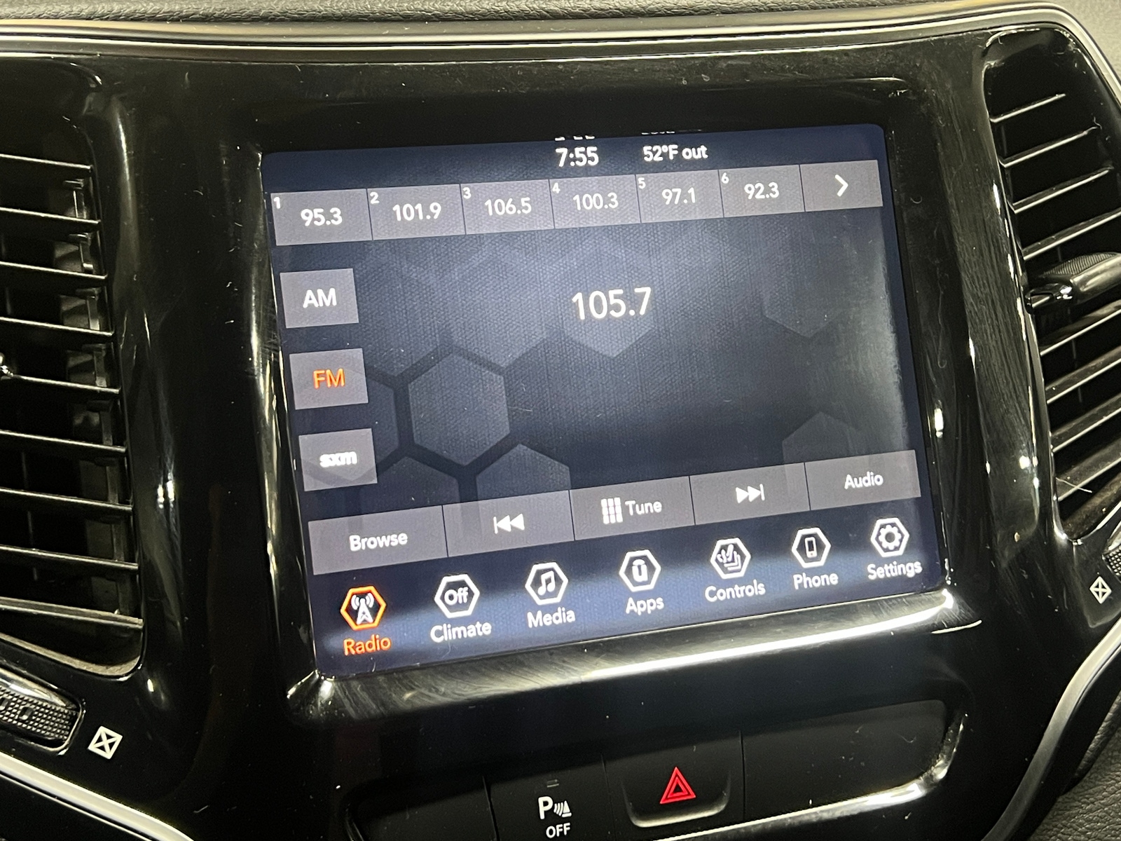 Thumbnail: 2019 Jeep Cherokee - 3