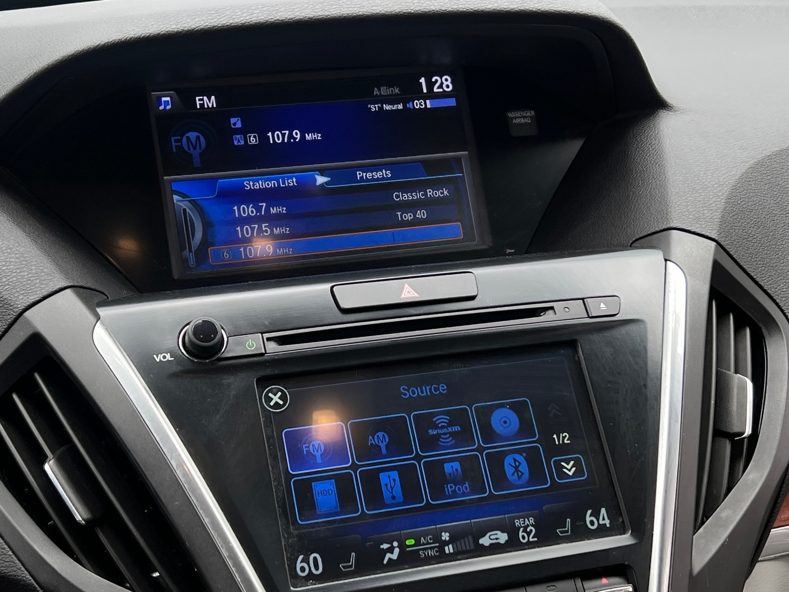 Thumbnail: 2017 Acura MDX - 3