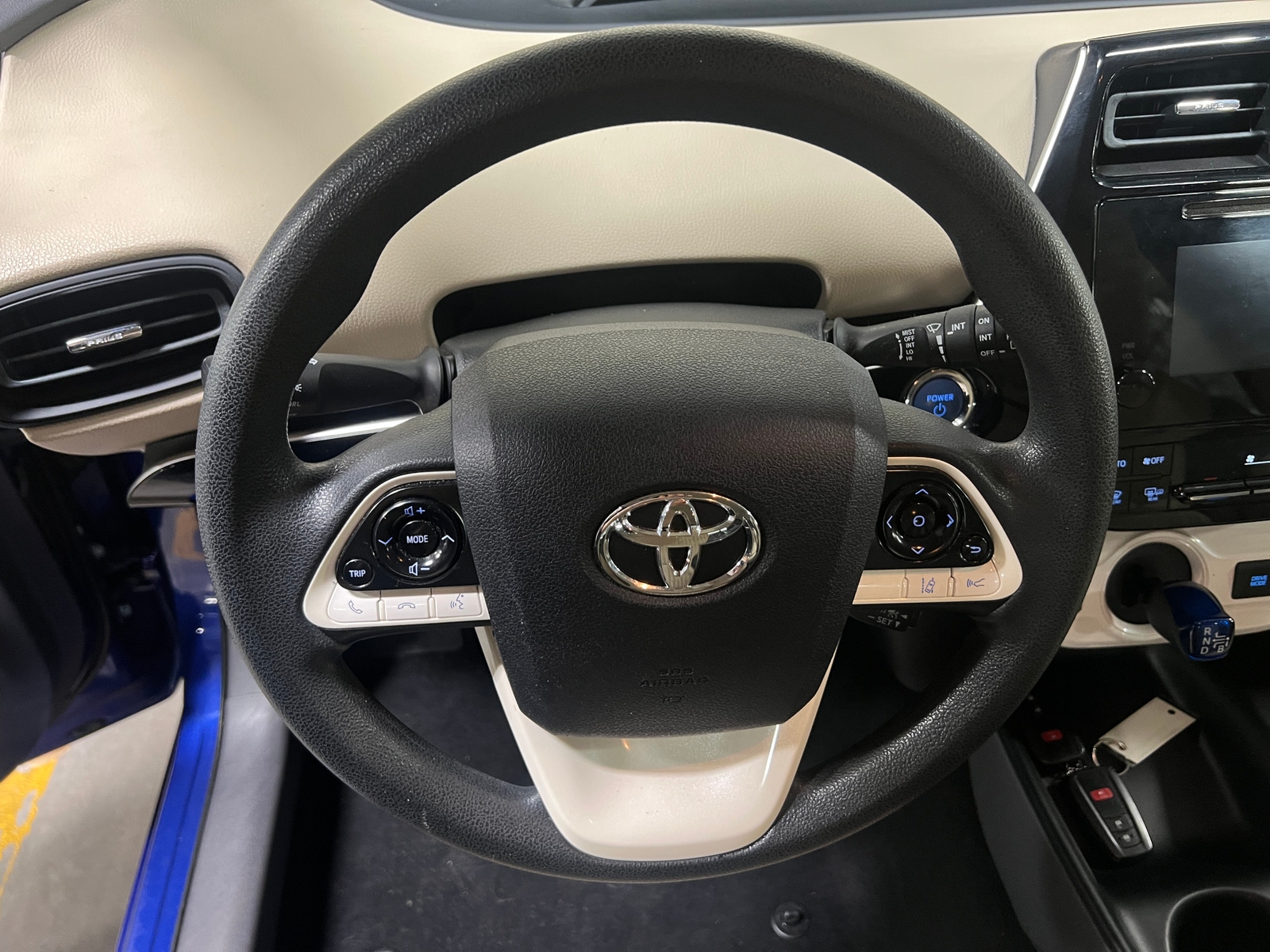 Thumbnail: 2017 Toyota Prius - 5