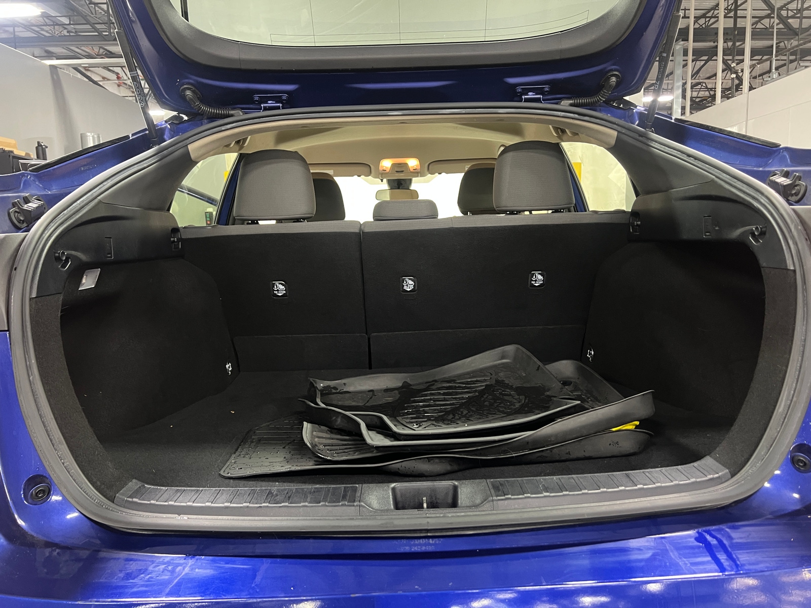 Thumbnail: 2017 Toyota Prius - 7