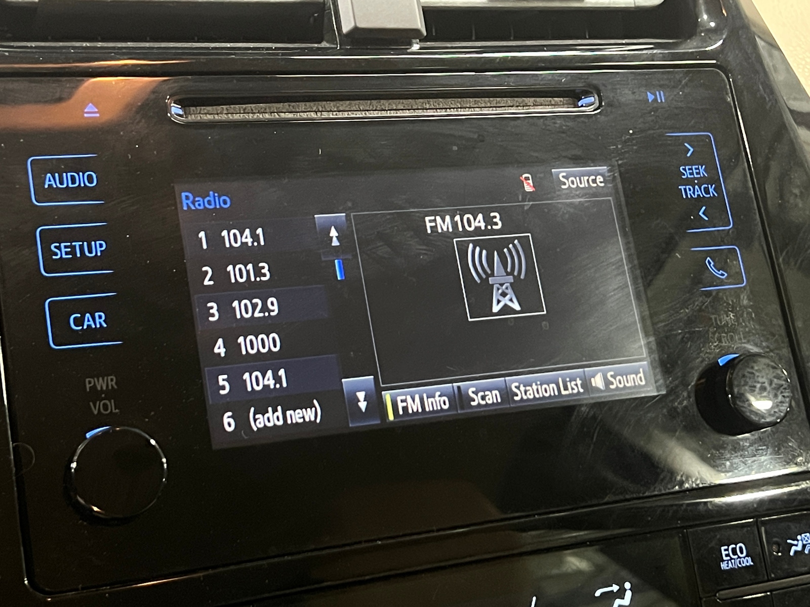 Thumbnail: 2017 Toyota Prius - 4