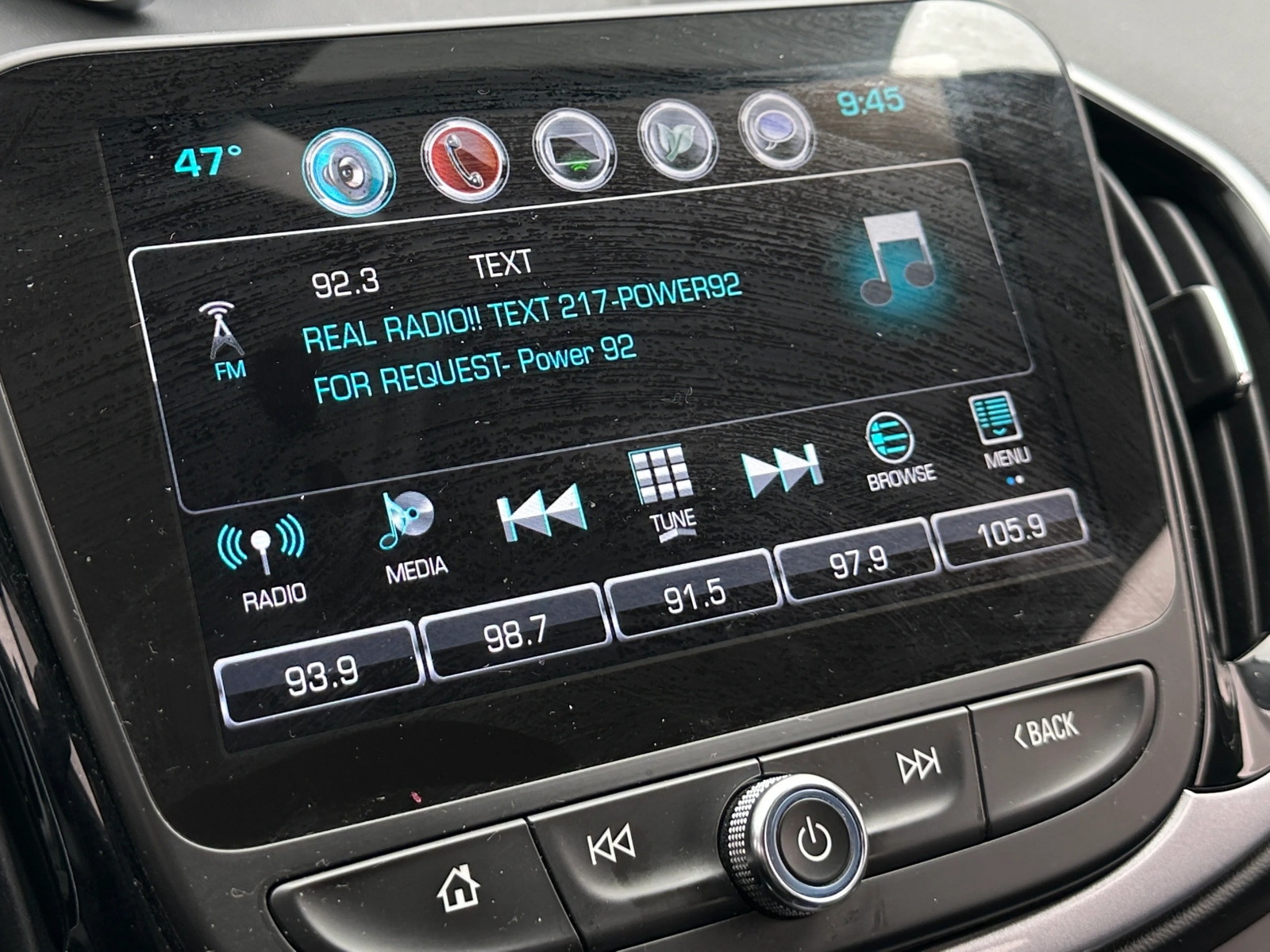 Thumbnail: 2018 Chevrolet Volt - 3