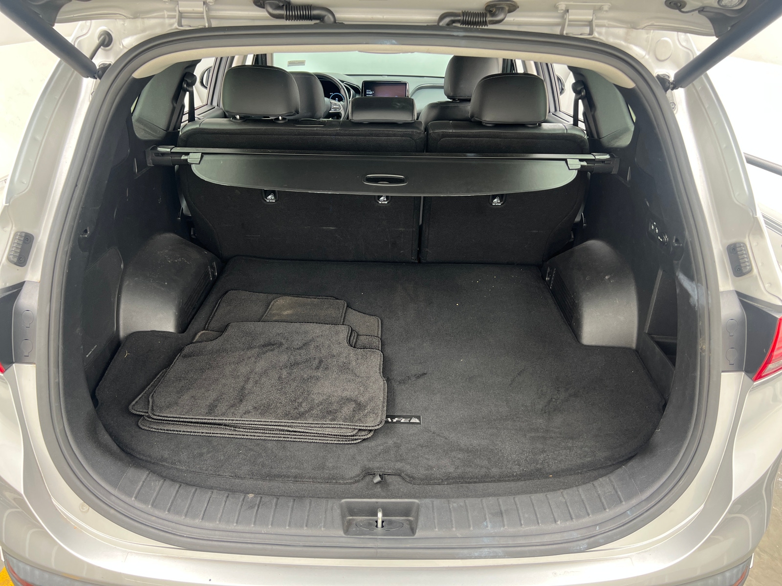 Thumbnail: 2022 Hyundai Santa Fe - 6