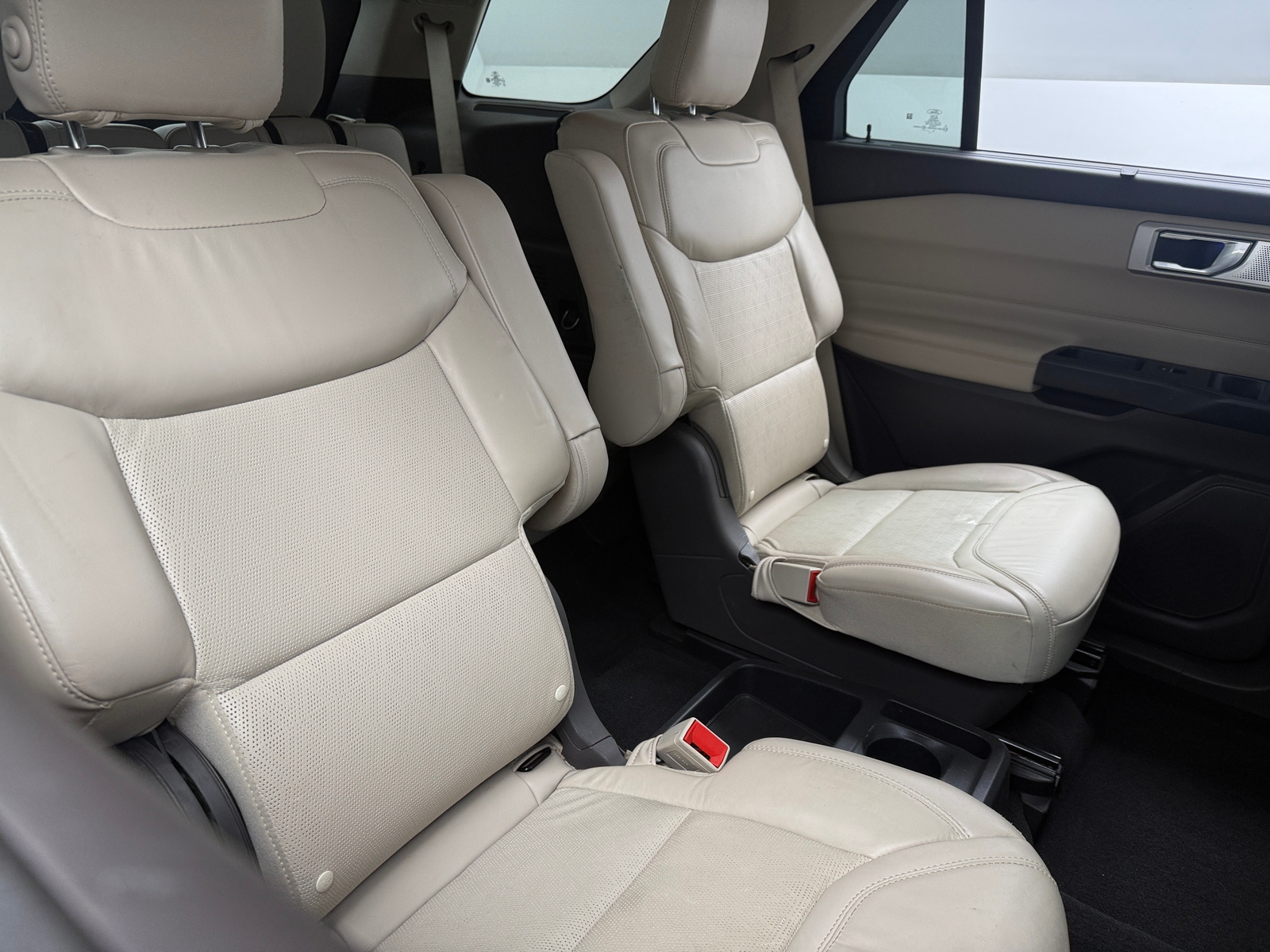 Thumbnail: 2020 Ford Explorer - 5