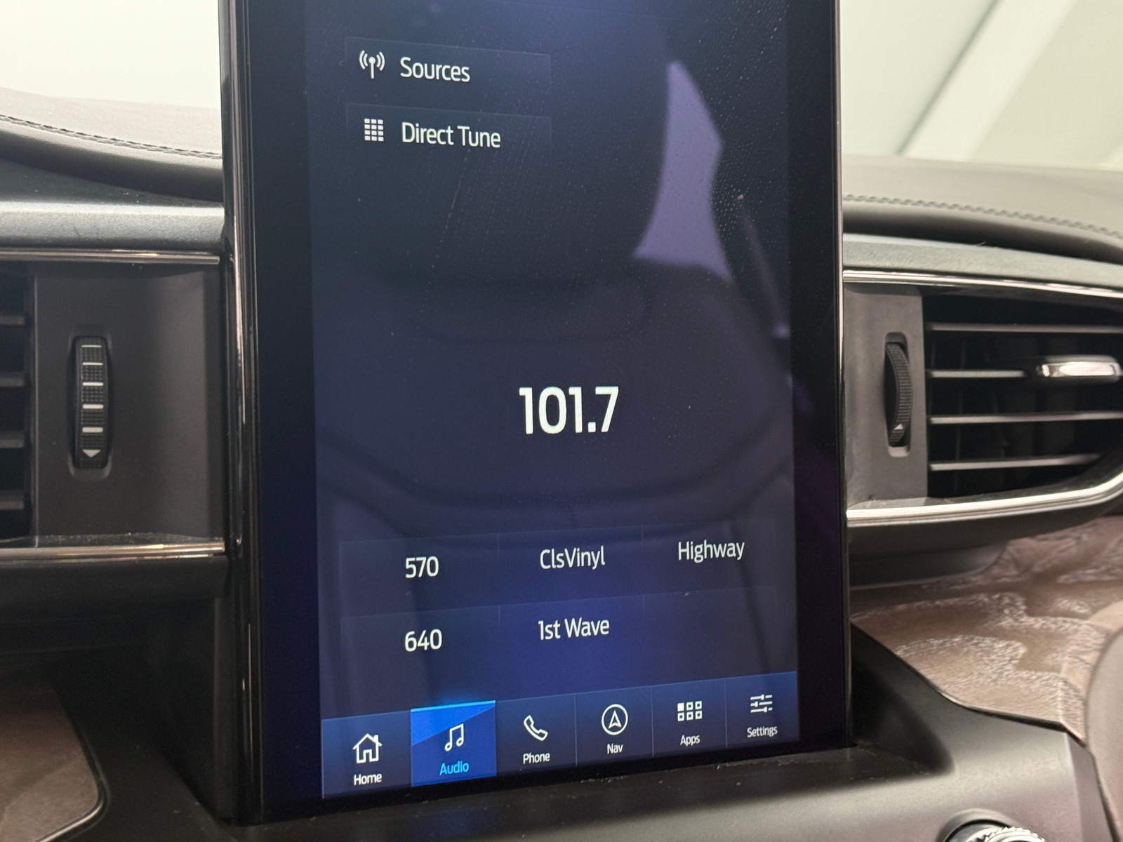 Thumbnail: 2020 Ford Explorer - 3