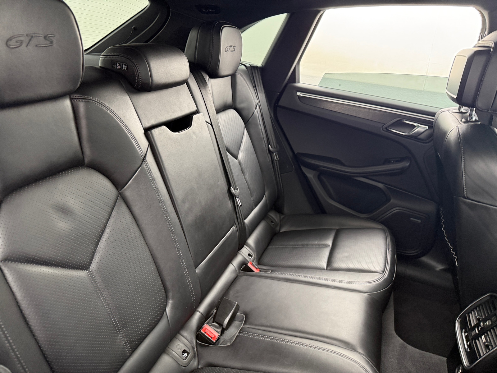 Thumbnail: 2018 Porsche Macan - 5