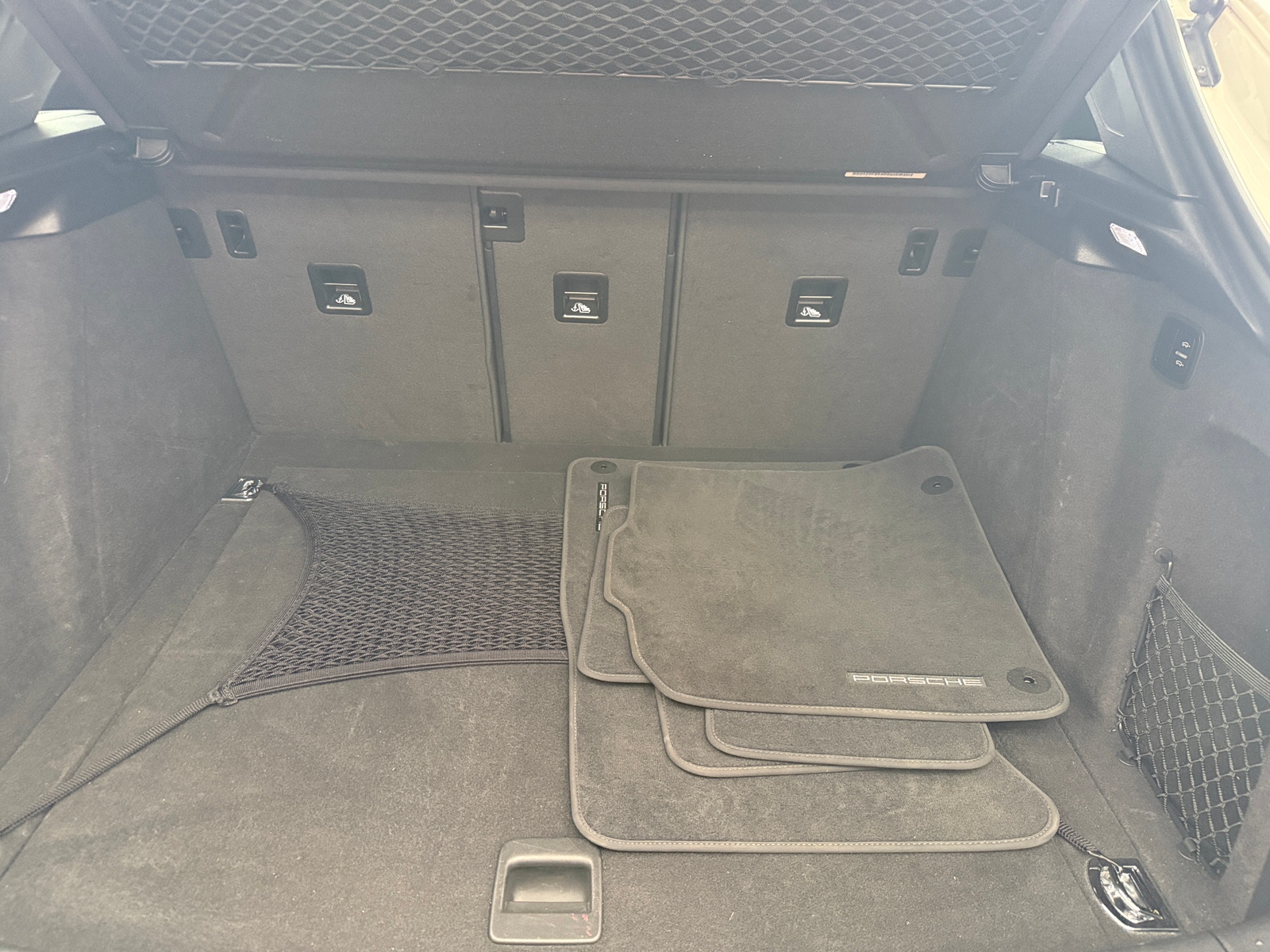 Thumbnail: 2018 Porsche Macan - 6