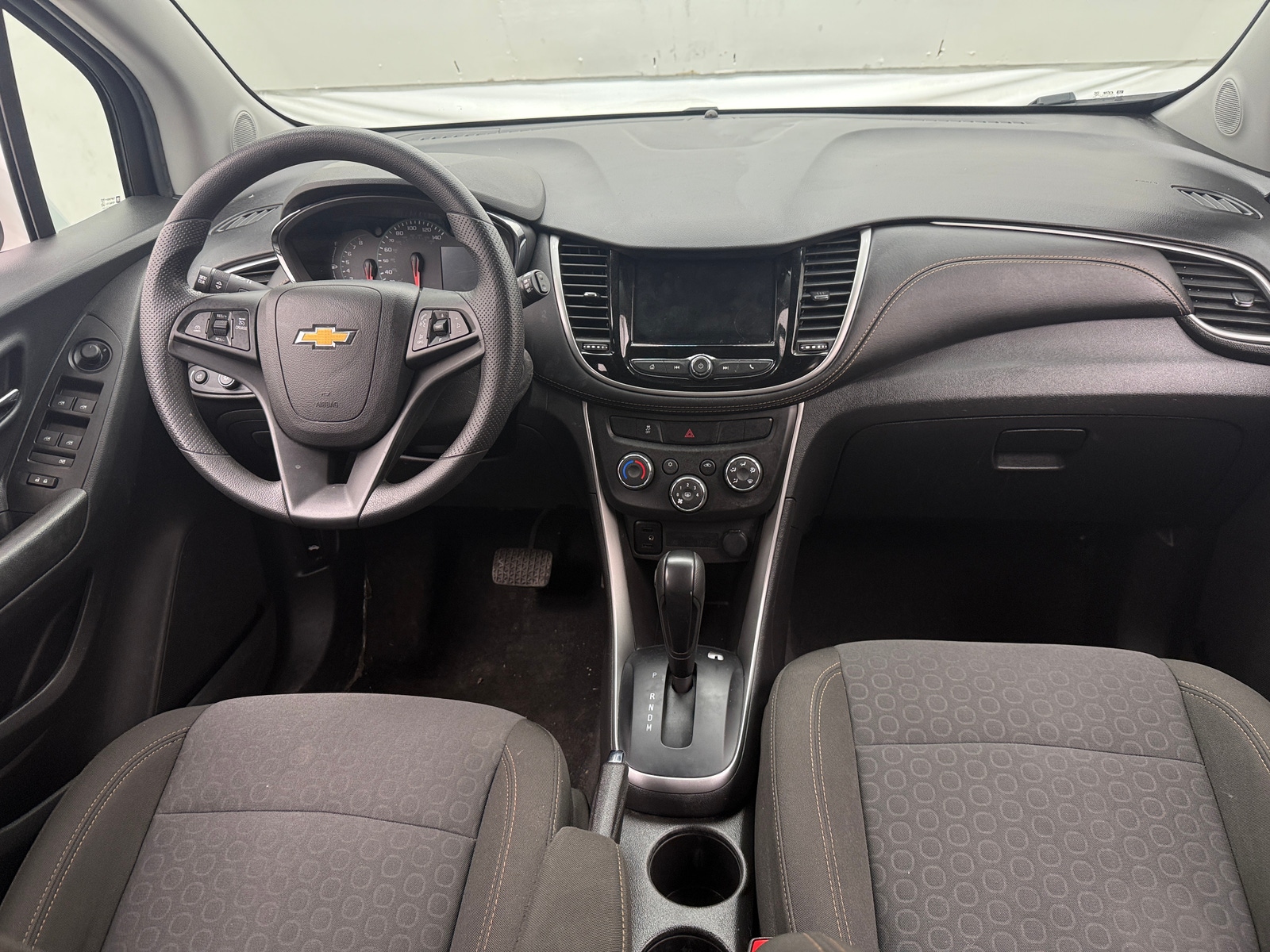 Thumbnail: 2022 Chevrolet Trax - 3