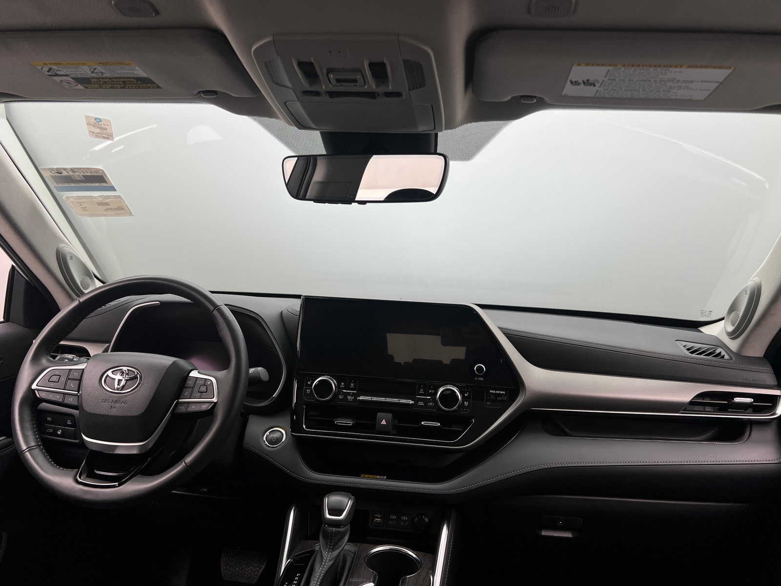 Thumbnail: 2023 Toyota Highlander - 2