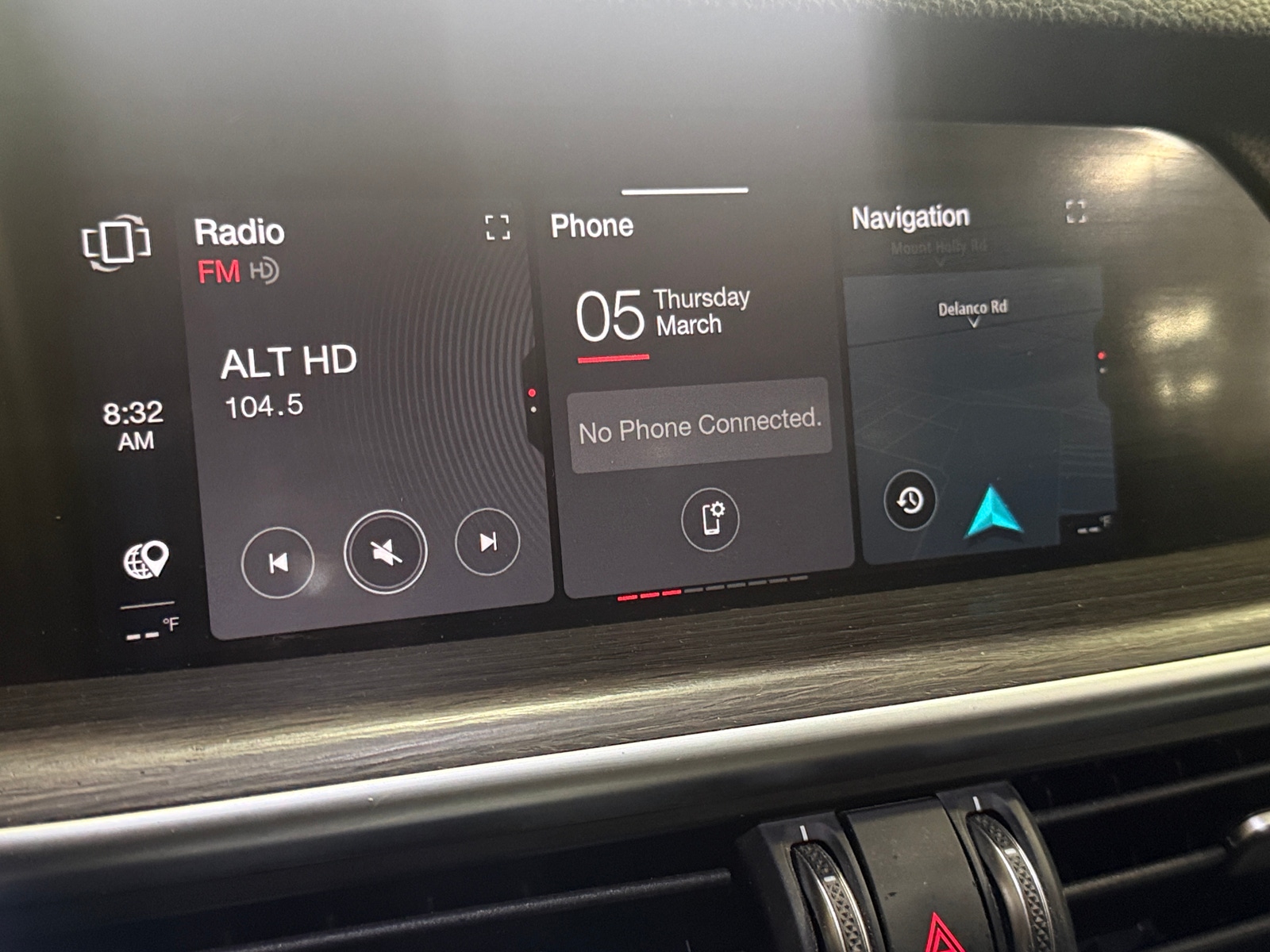 Thumbnail: 2023 Alfa Romeo Stelvio - 3