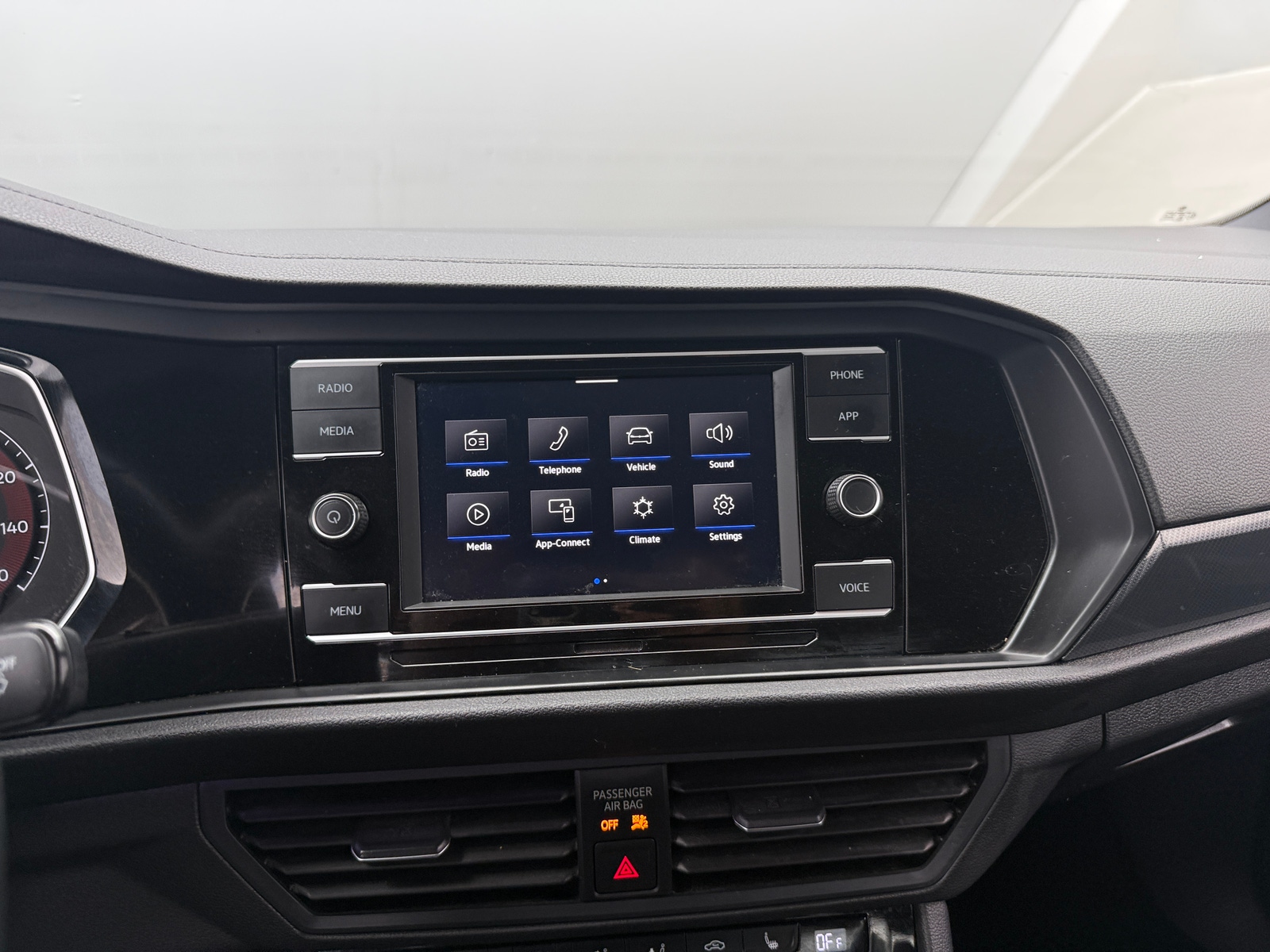 Thumbnail: 2020 Volkswagen Jetta - 4