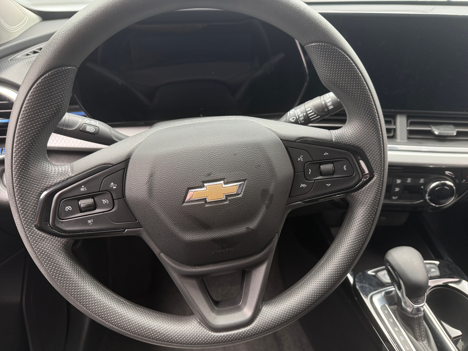 Thumbnail: 2025 Chevrolet Trax - 5