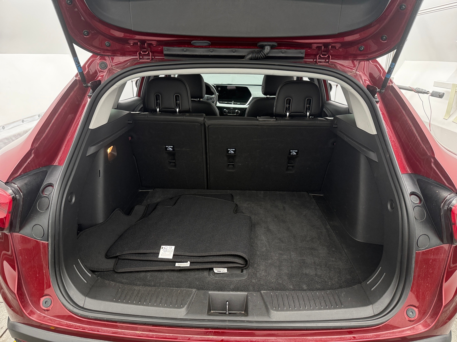 Thumbnail: 2025 Chevrolet Trax - 7