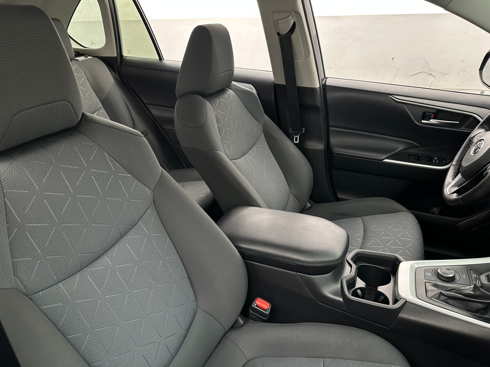 Thumbnail: 2020 Toyota RAV4 - 2
