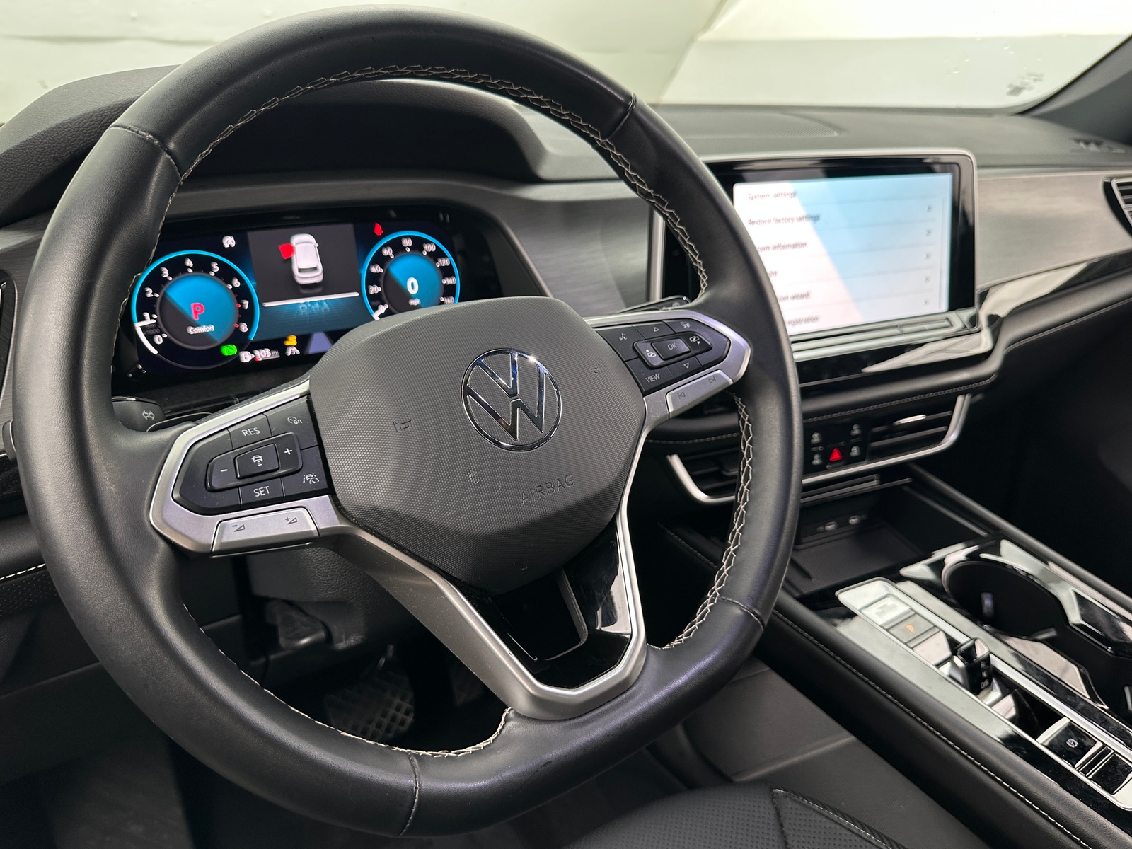 Thumbnail: 2025 Volkswagen Atlas - 4