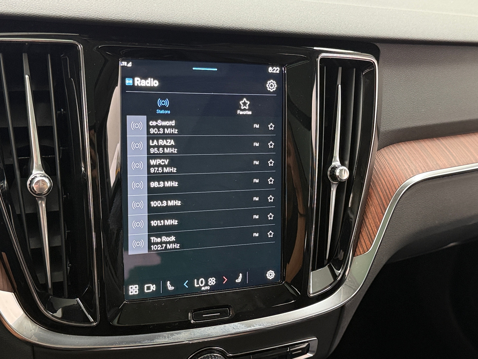 Thumbnail: 2025 Volvo V60 - 3