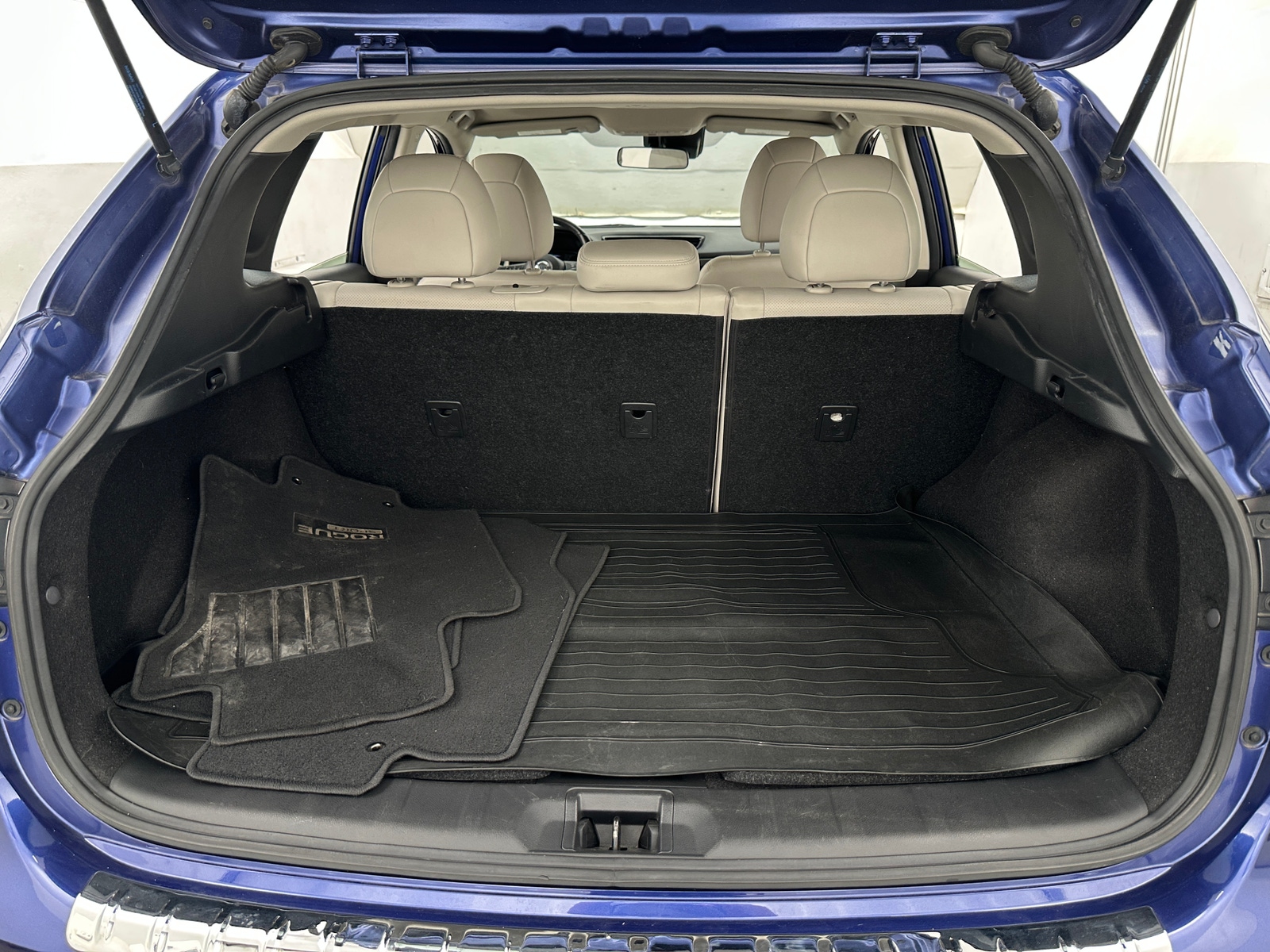 Thumbnail: 2018 Nissan Rogue Sport - 6