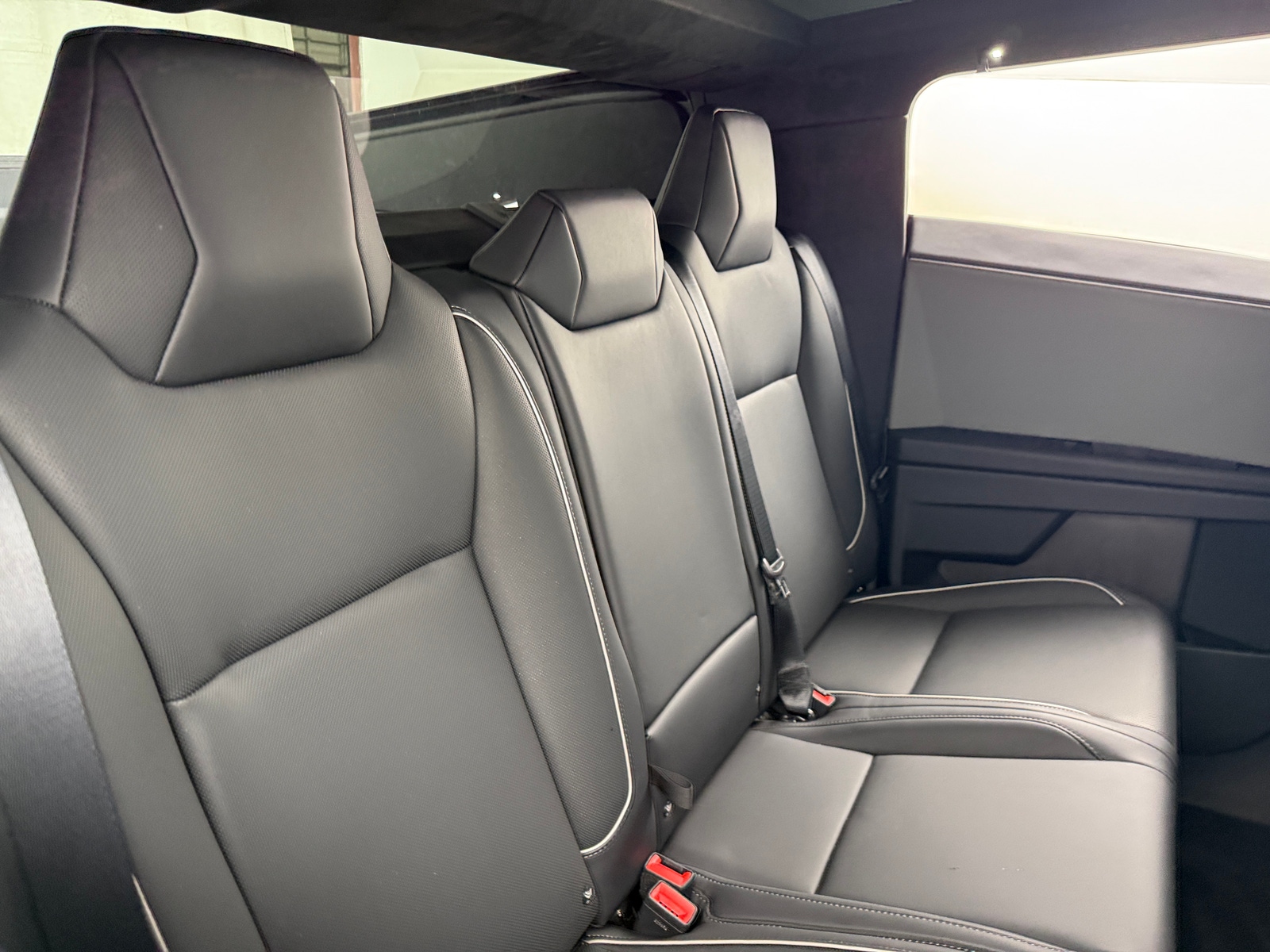 Thumbnail: 2025 Tesla Cybertruck - 5