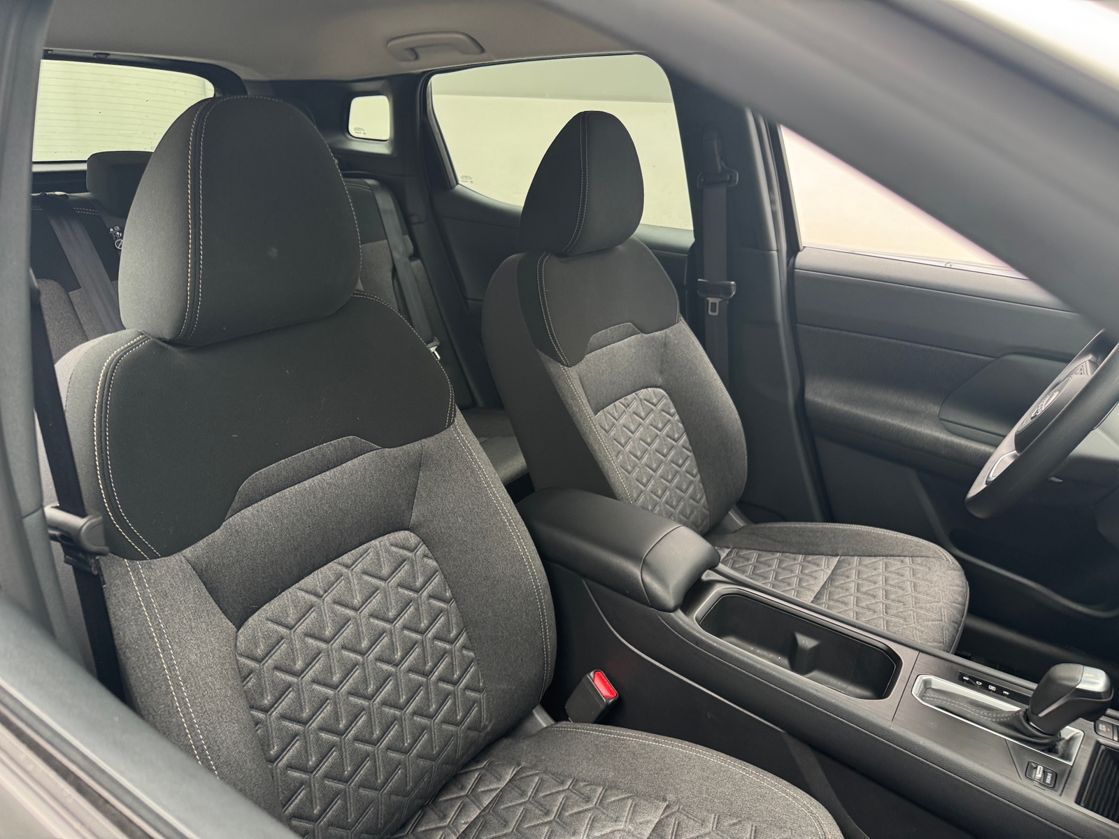 Thumbnail: 2025 Nissan Kicks - 2