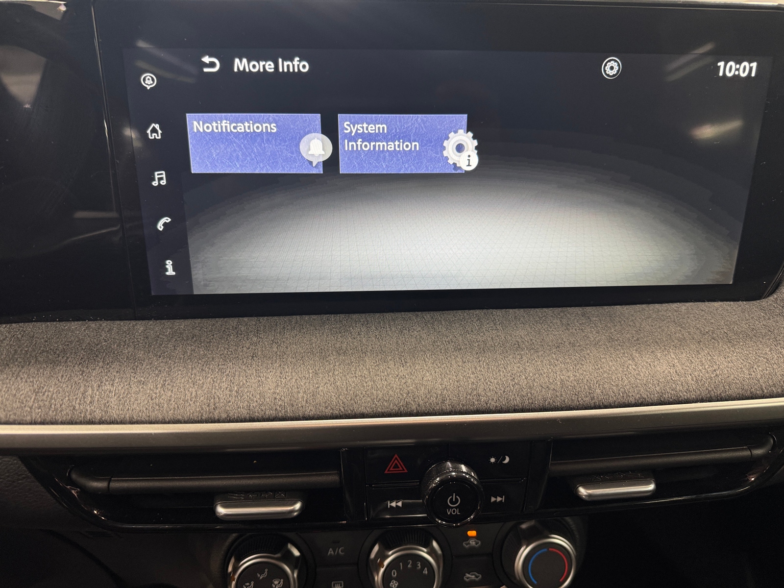 Thumbnail: 2025 Nissan Kicks - 4