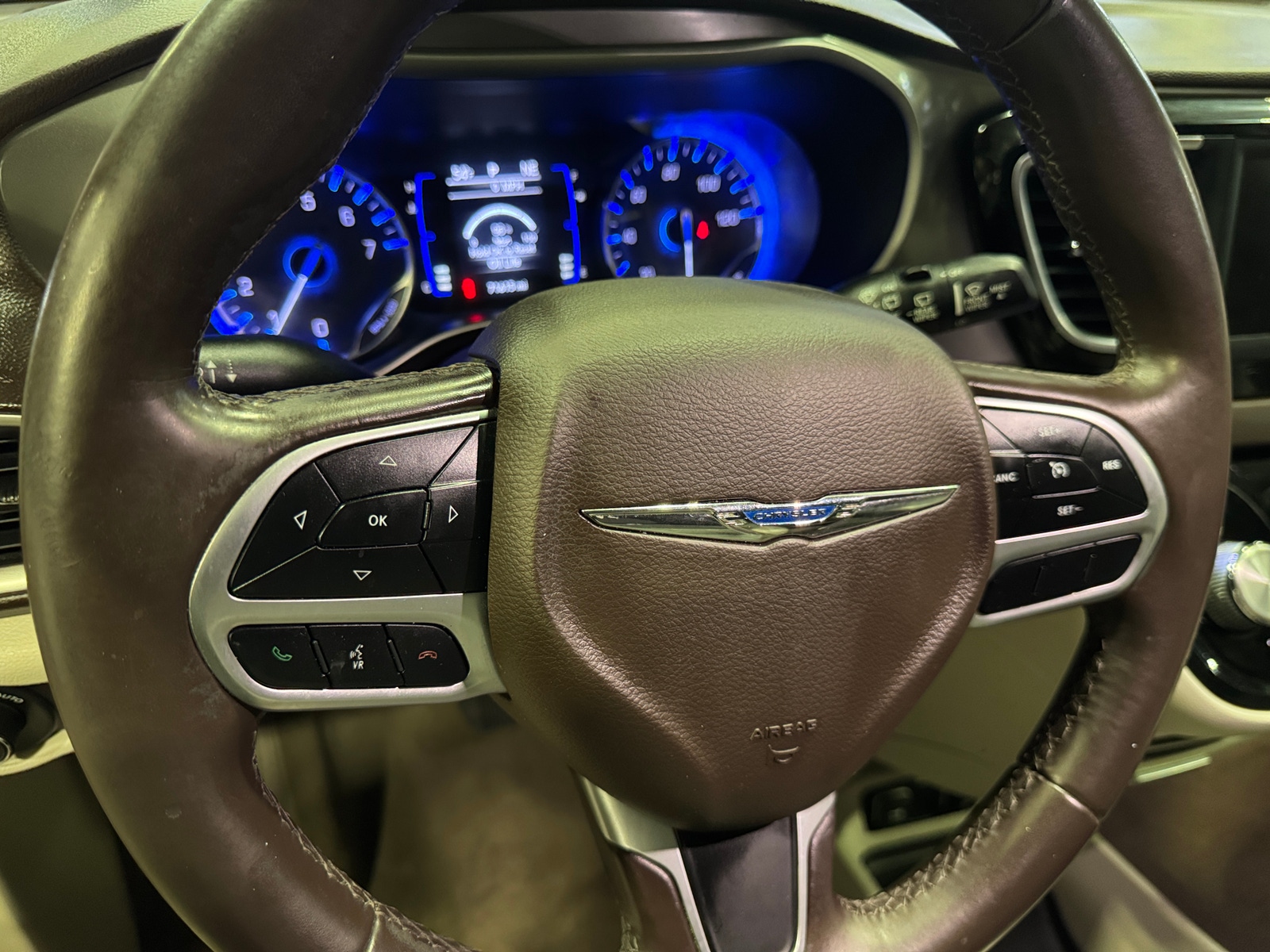 Thumbnail: 2018 Chrysler Pacifica - 5