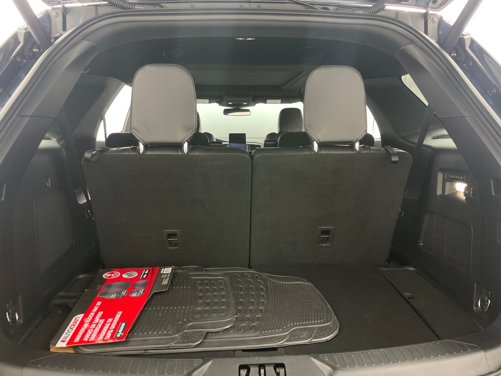 Thumbnail: 2021 Ford Explorer - 6