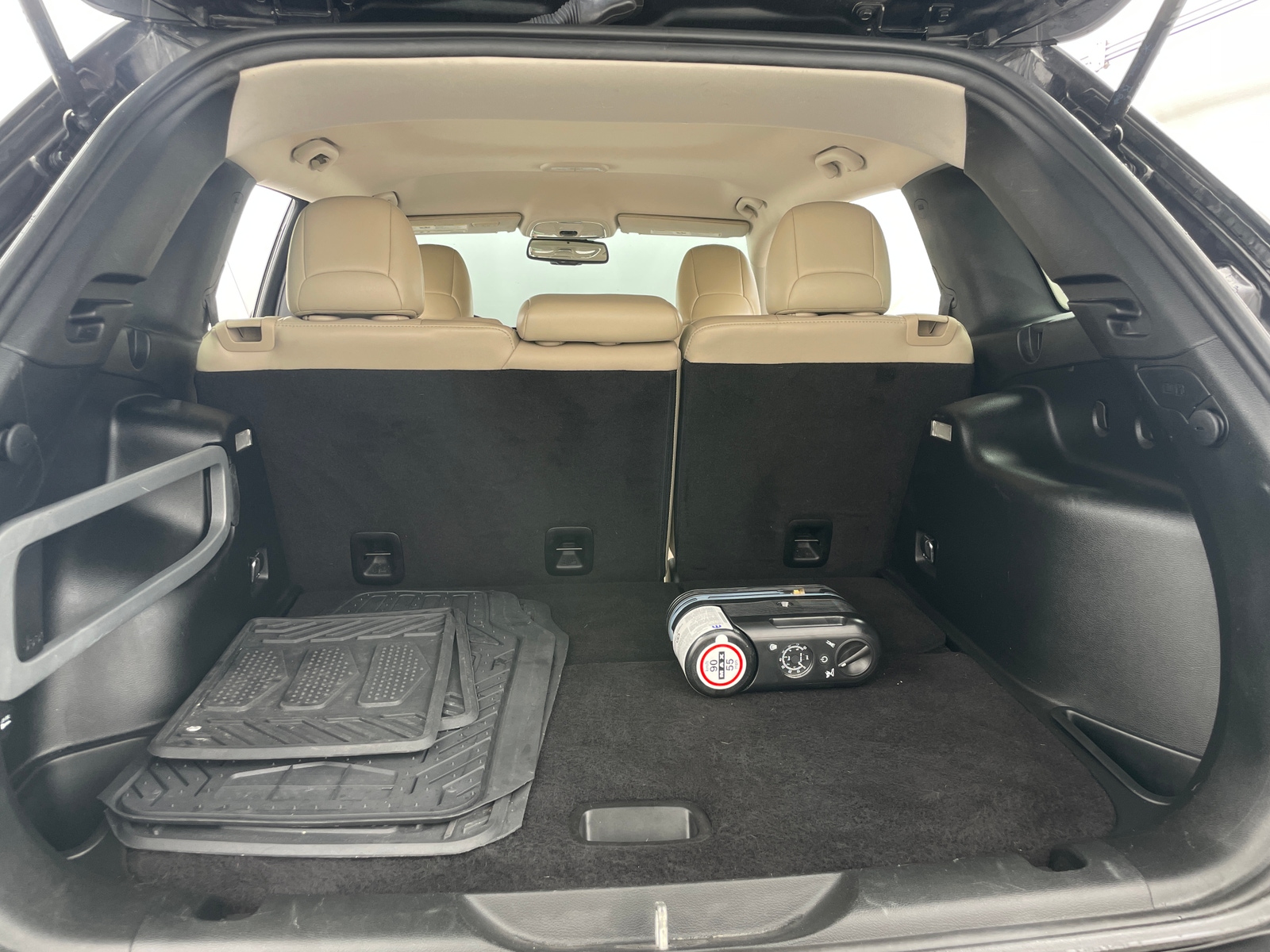 Thumbnail: 2017 Jeep Cherokee - 6