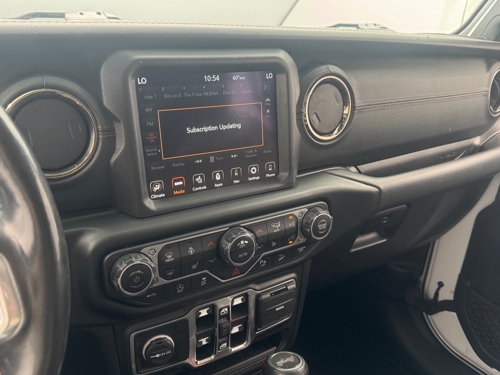 Thumbnail: 2020 Jeep Wrangler - 3