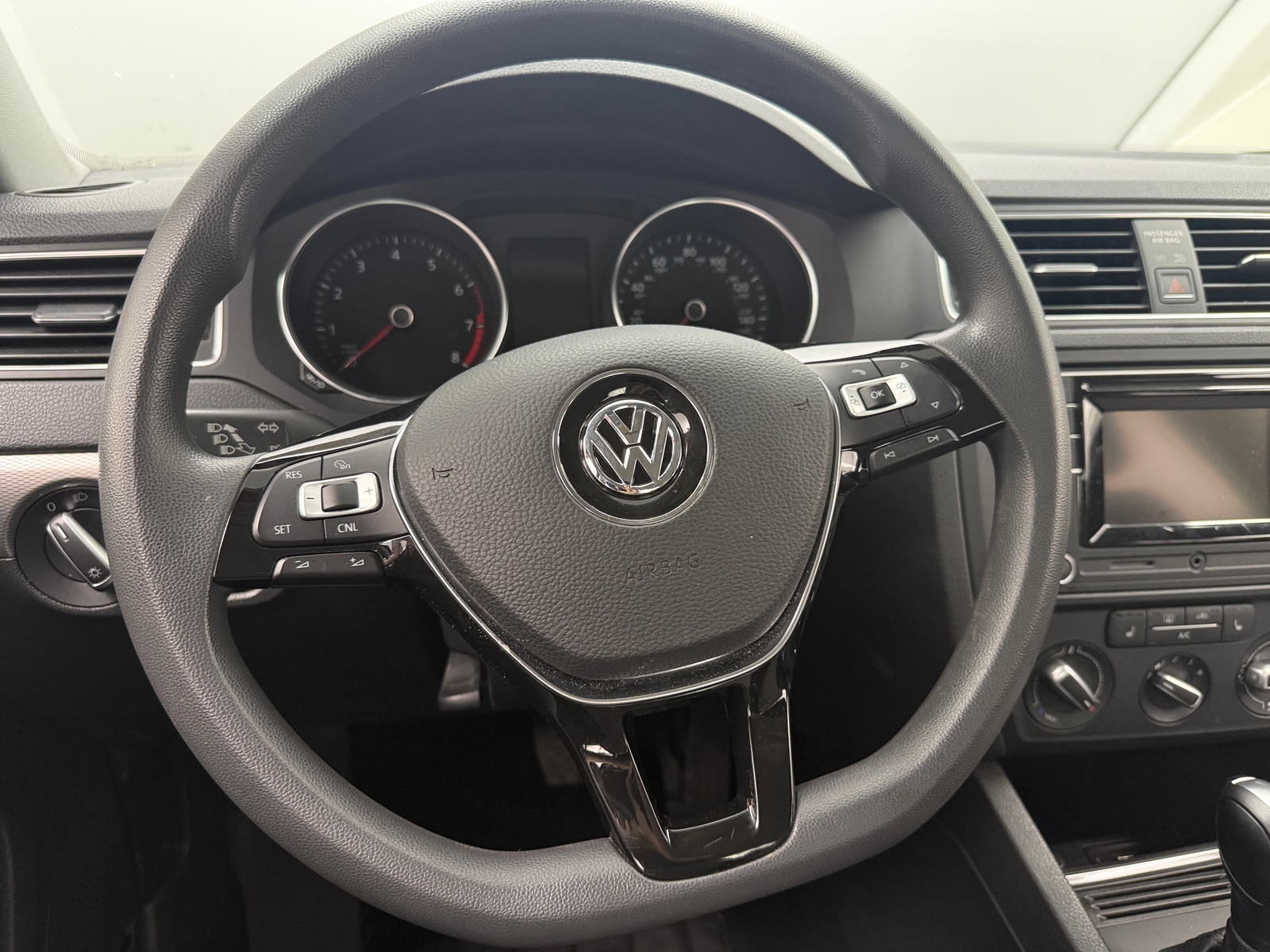 Thumbnail: 2017 Volkswagen Jetta - 5
