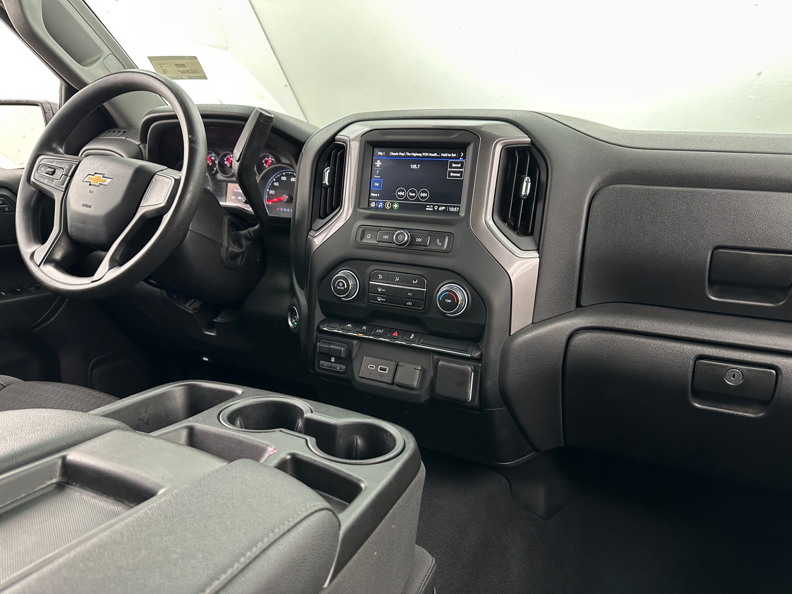 Thumbnail: 2024 Chevrolet Silverado 1500 - 3