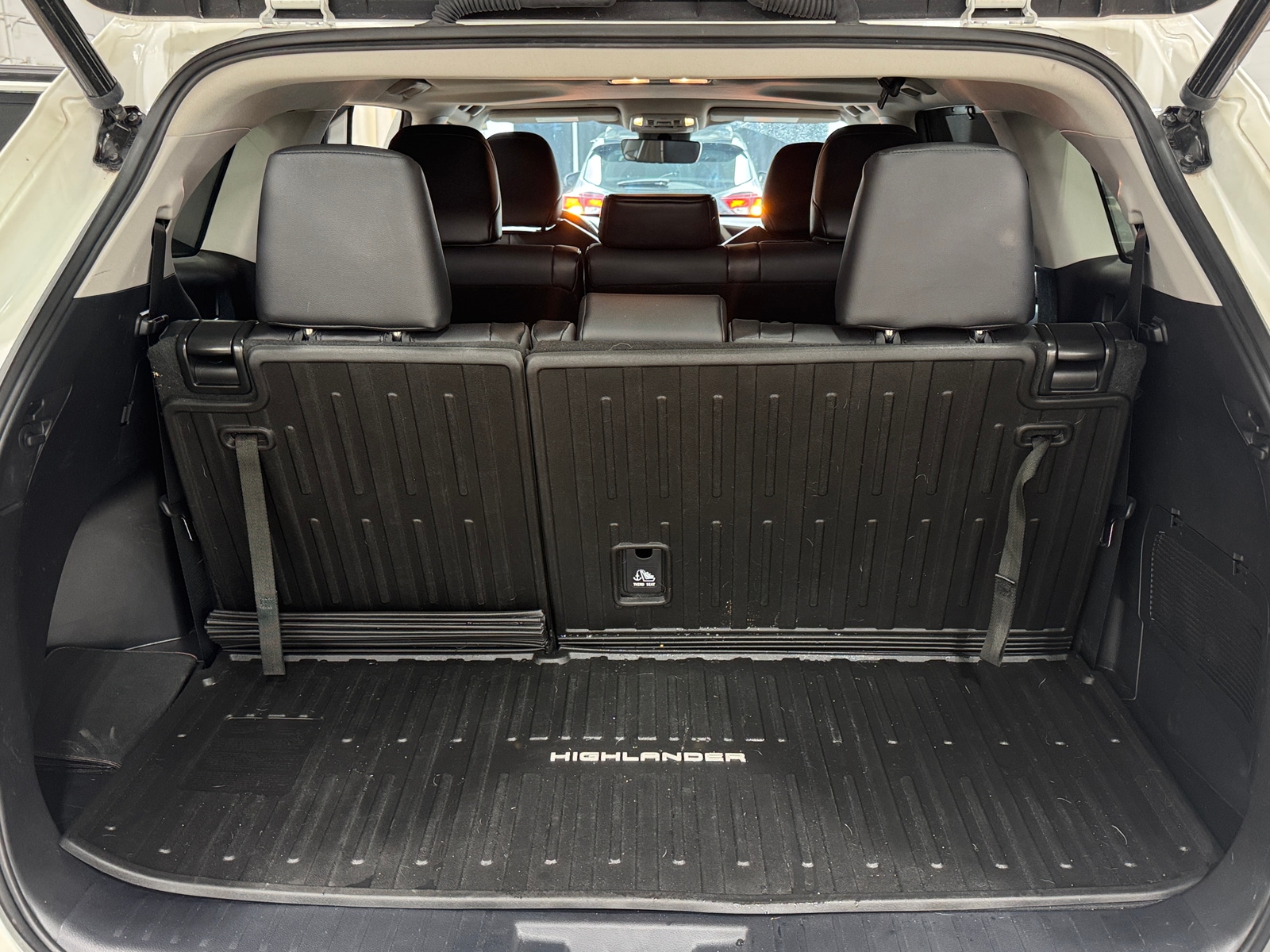 Thumbnail: 2021 Toyota Highlander - 6