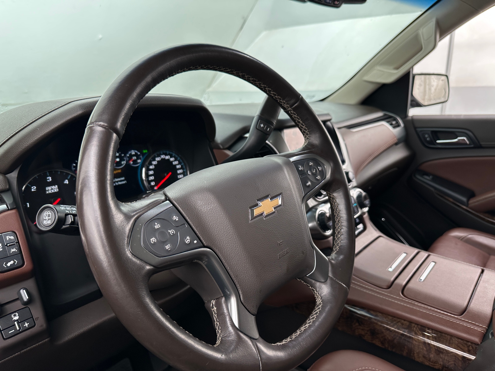 Thumbnail: 2019 Chevrolet Tahoe - 4